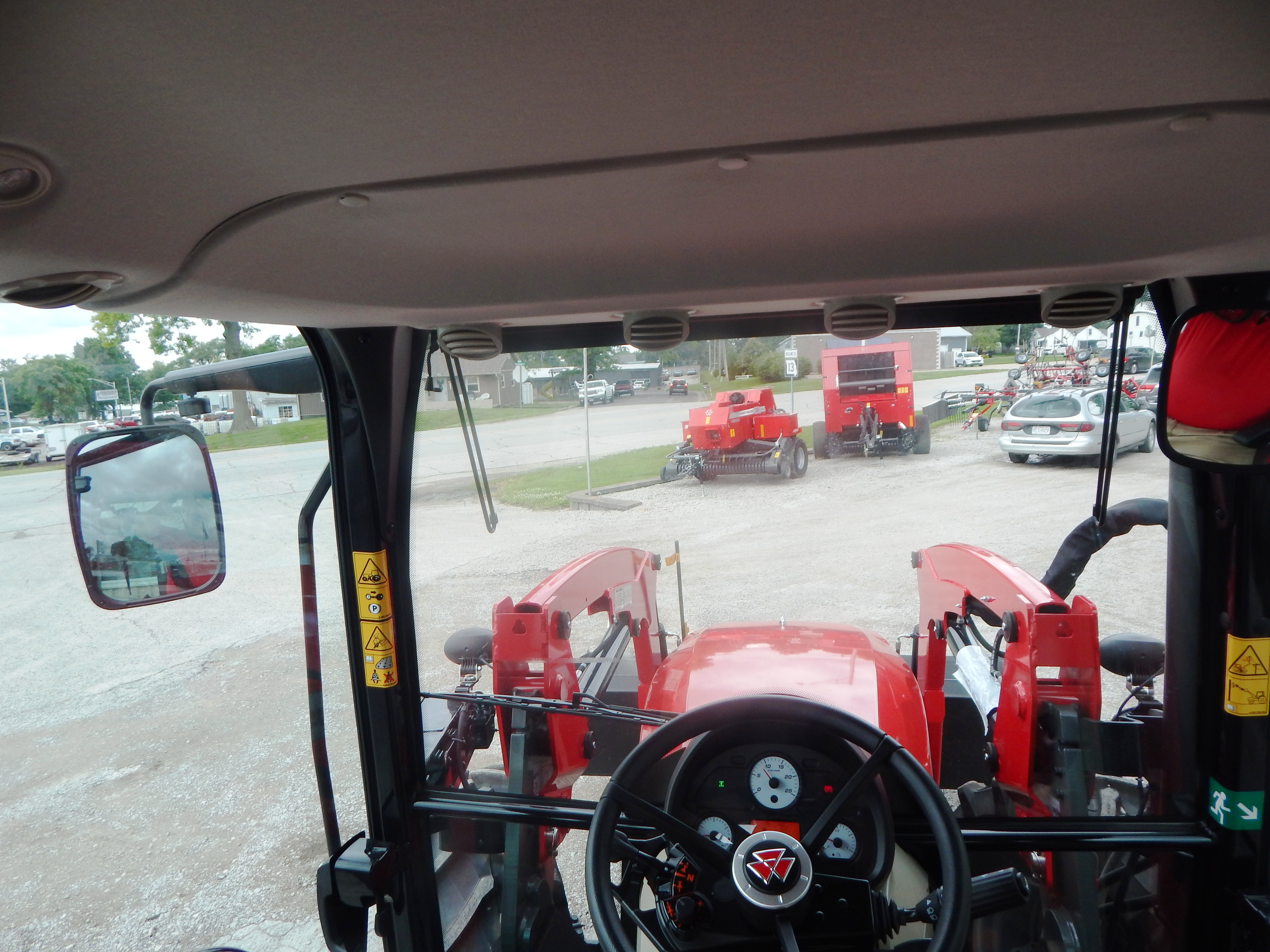 2026 Massey Ferguson 4707 Global Tractor