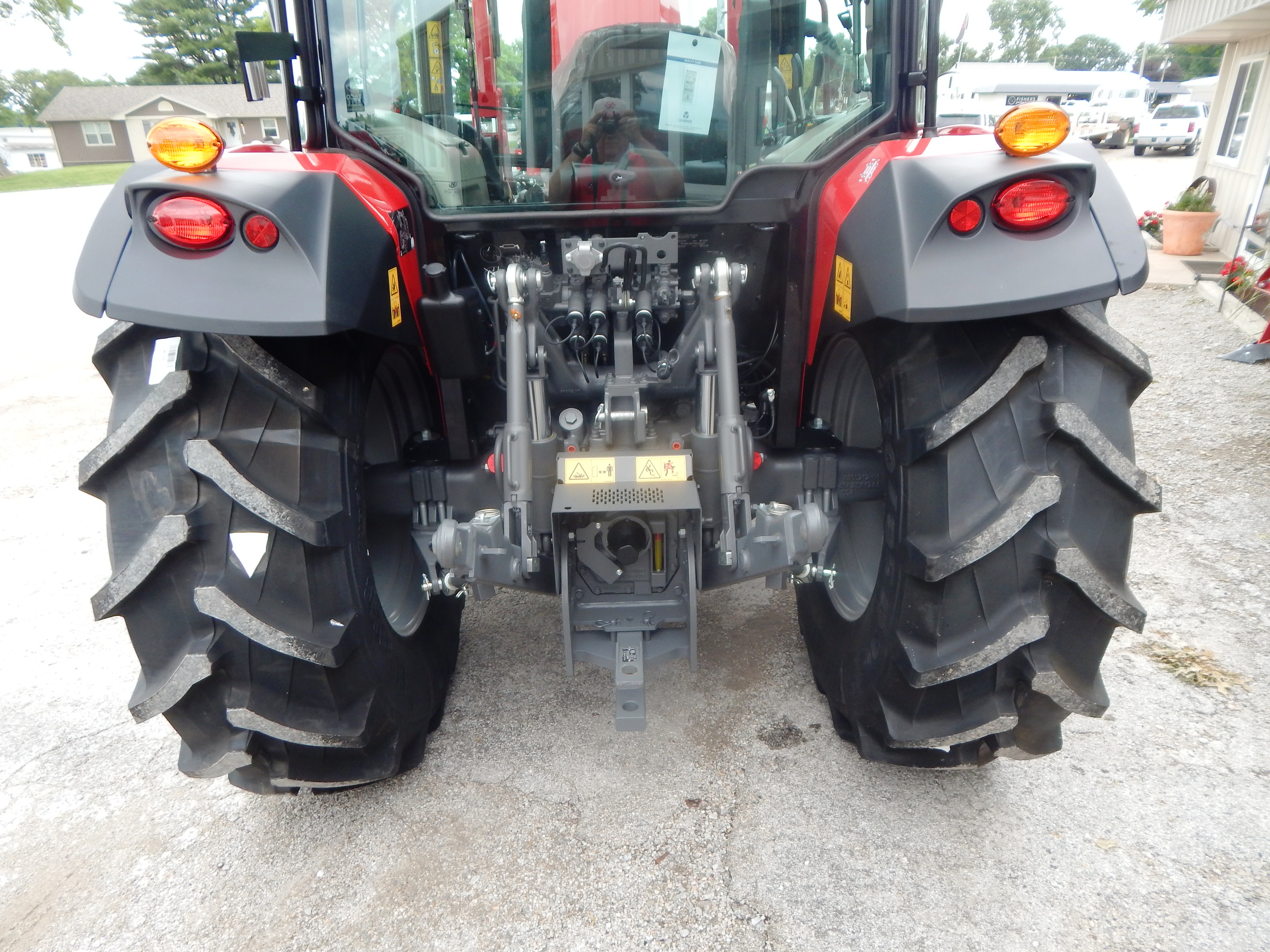 2026 Massey Ferguson 4707 Global Tractor