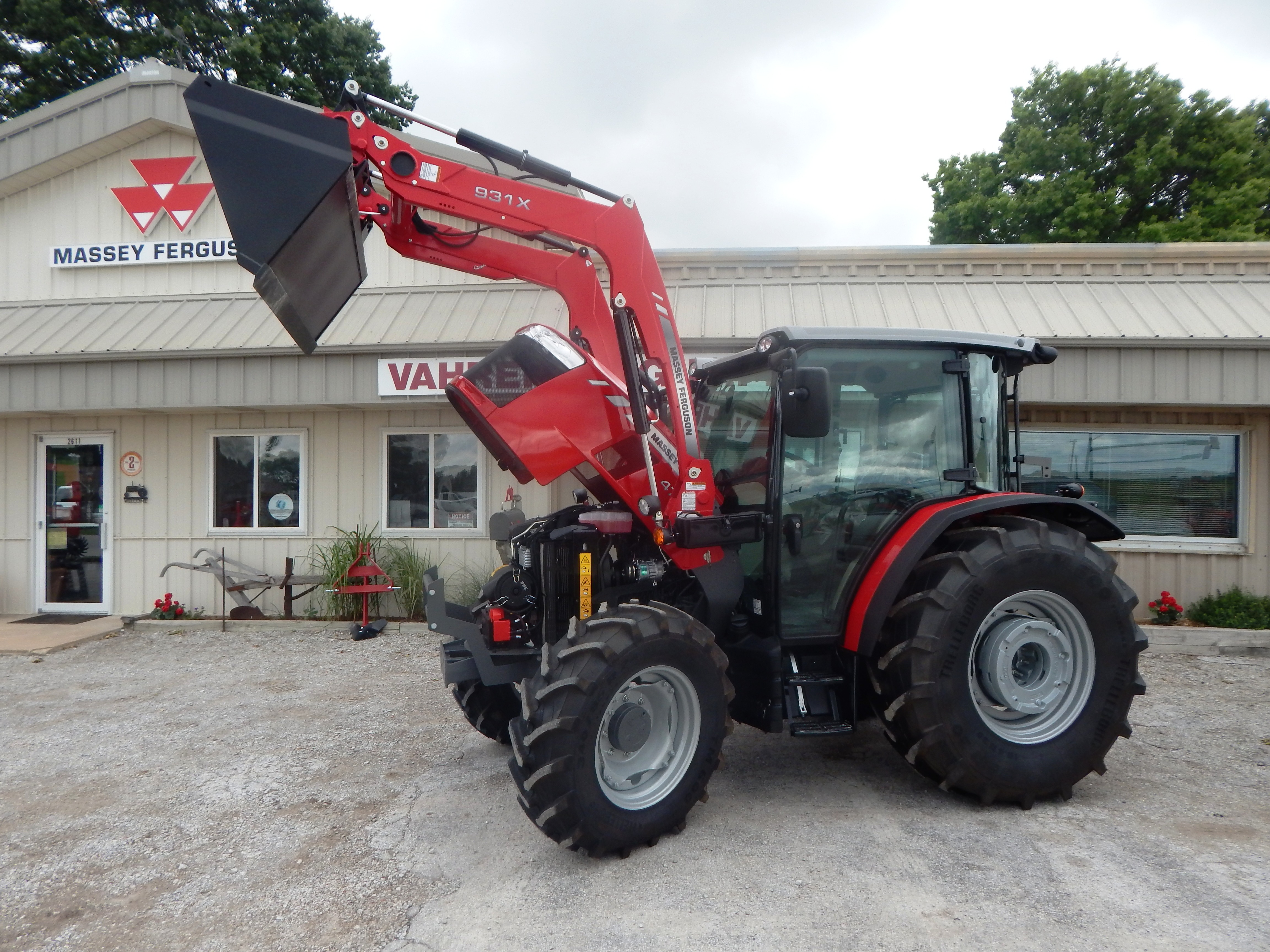 2026 Massey Ferguson 4707 Global Tractor