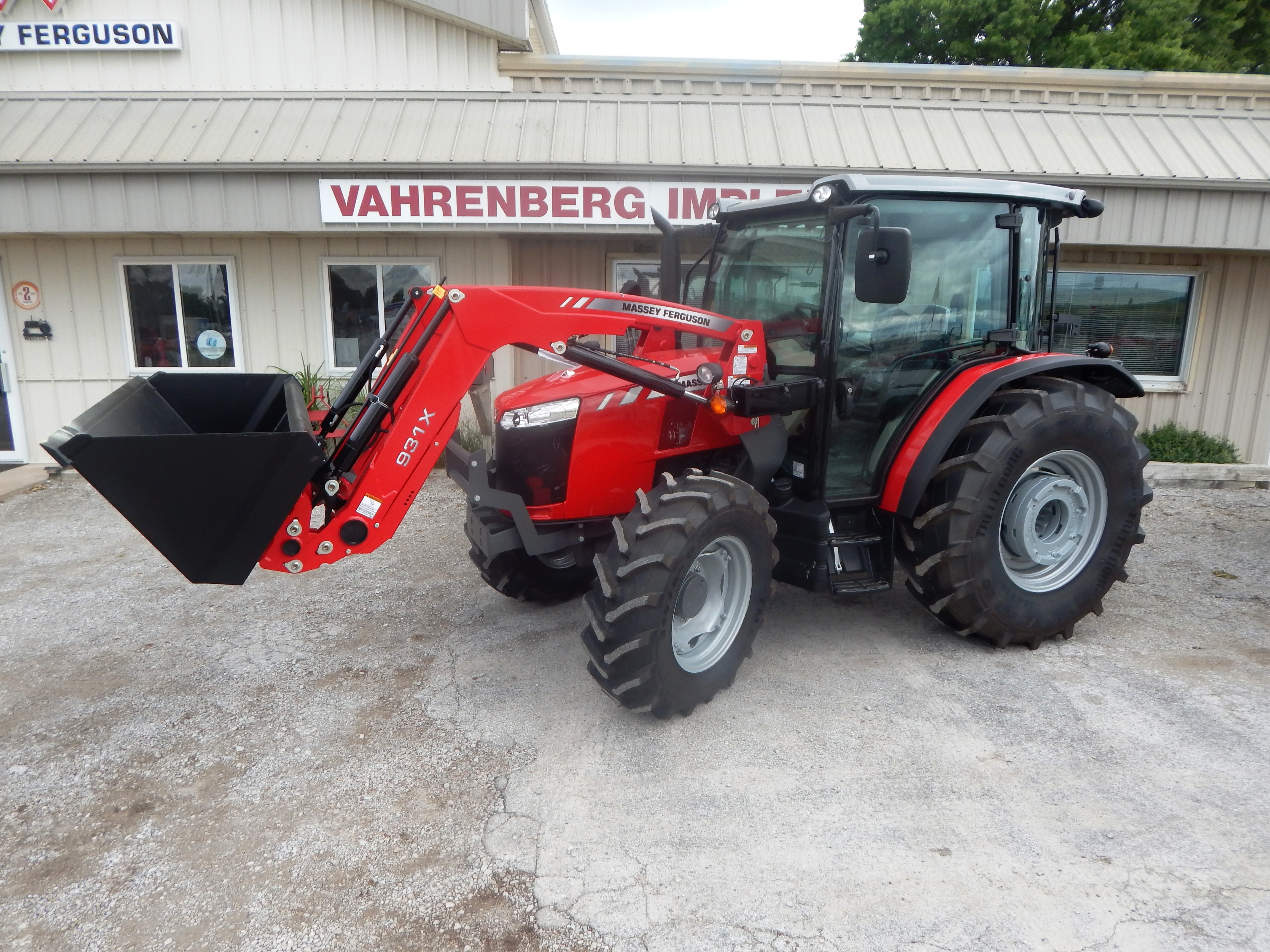 2026 Massey Ferguson 4707 Global Tractor