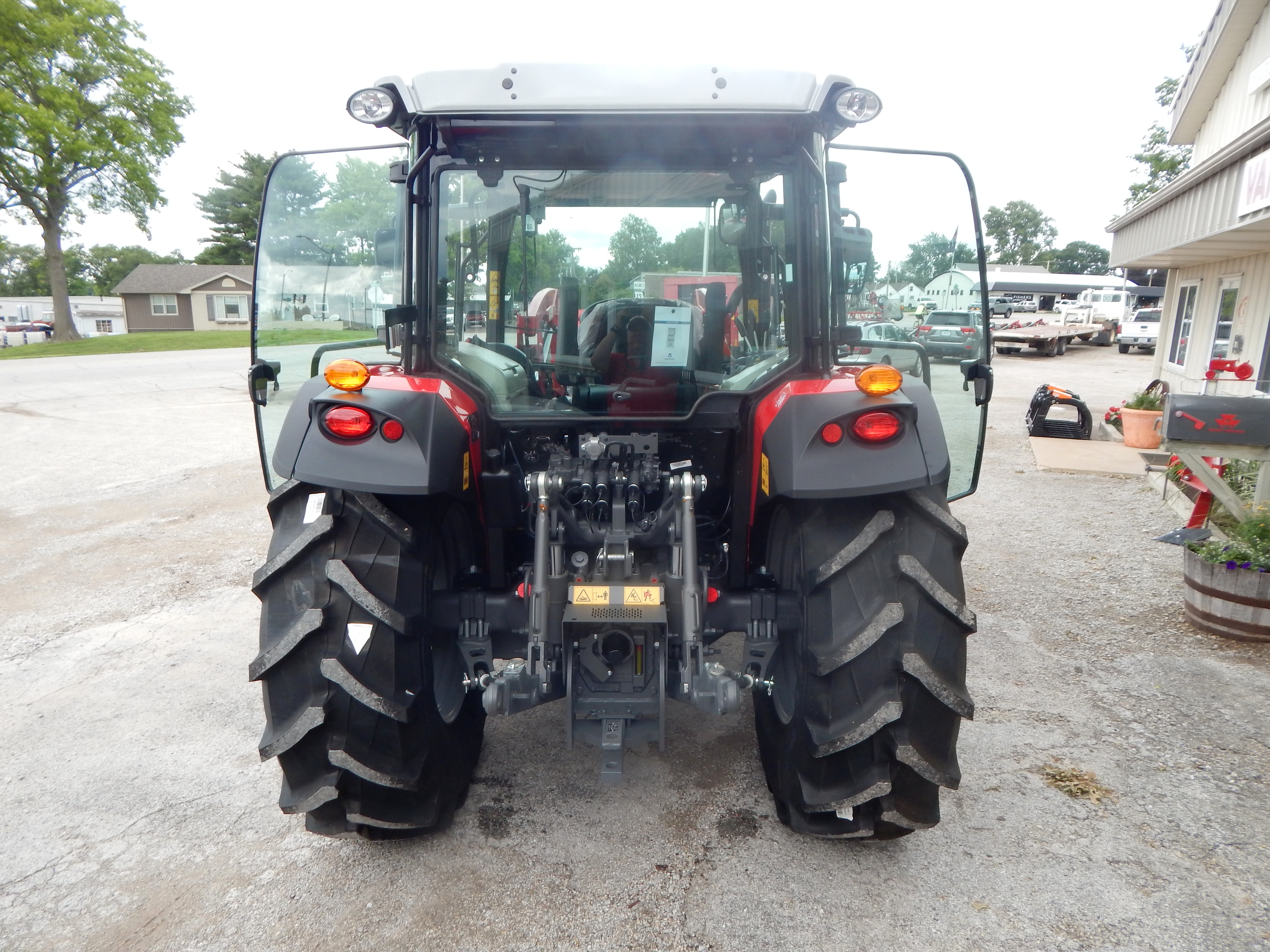 2026 Massey Ferguson 4707 Global Tractor