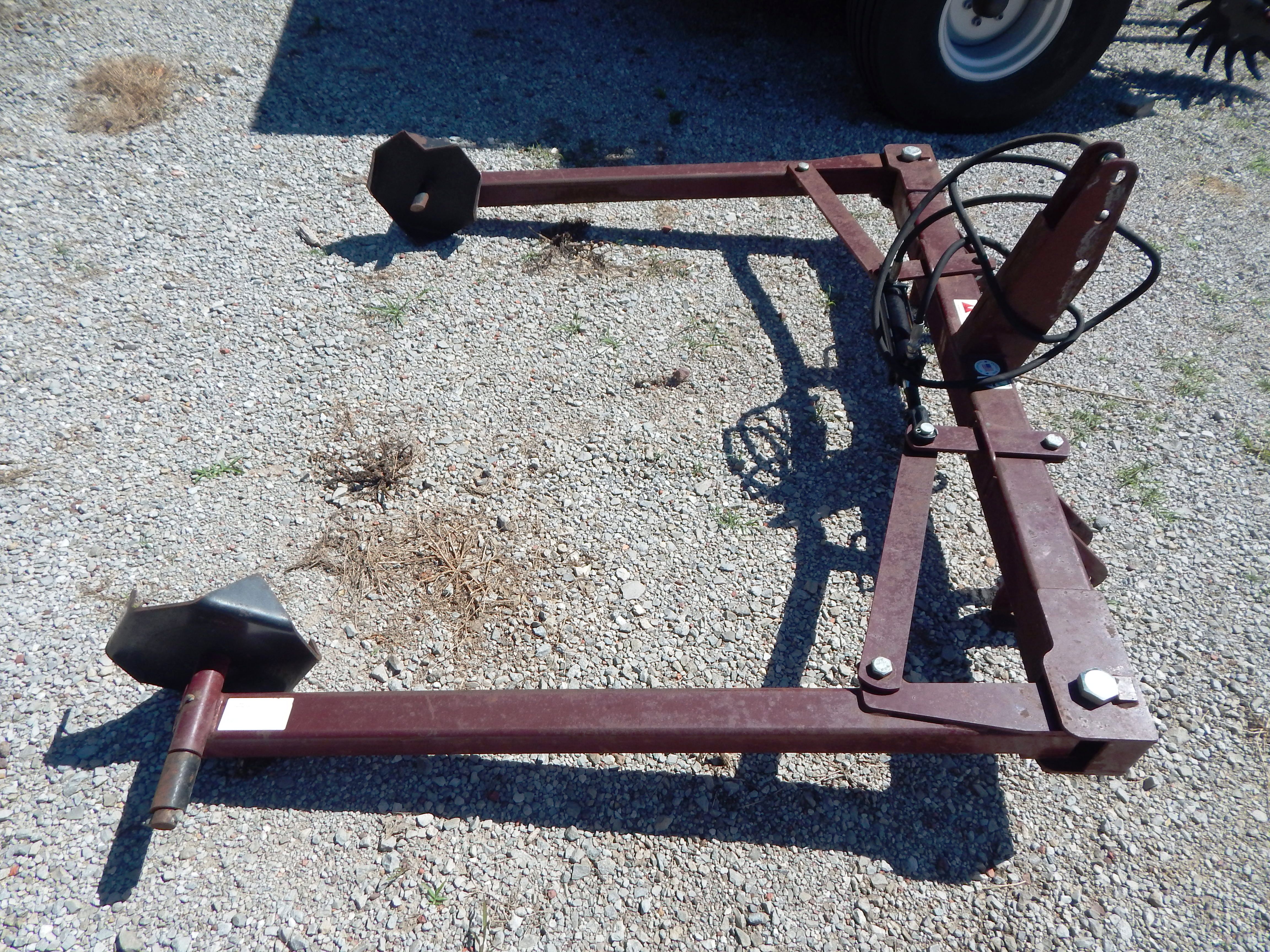 2016 Tri-L UNR-3000C Bale Unroller