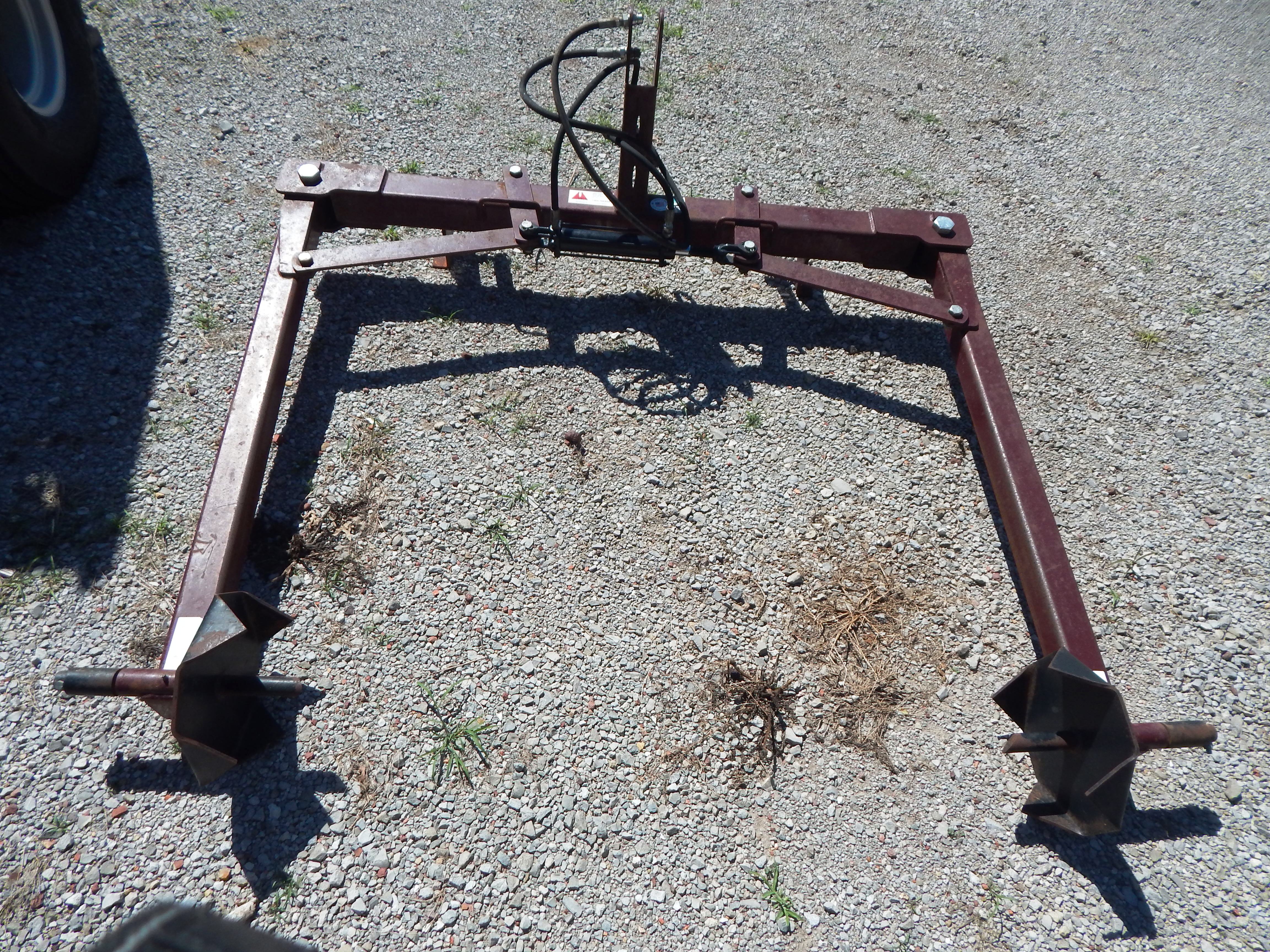 2016 Tri-L UNR-3000C Bale Unroller
