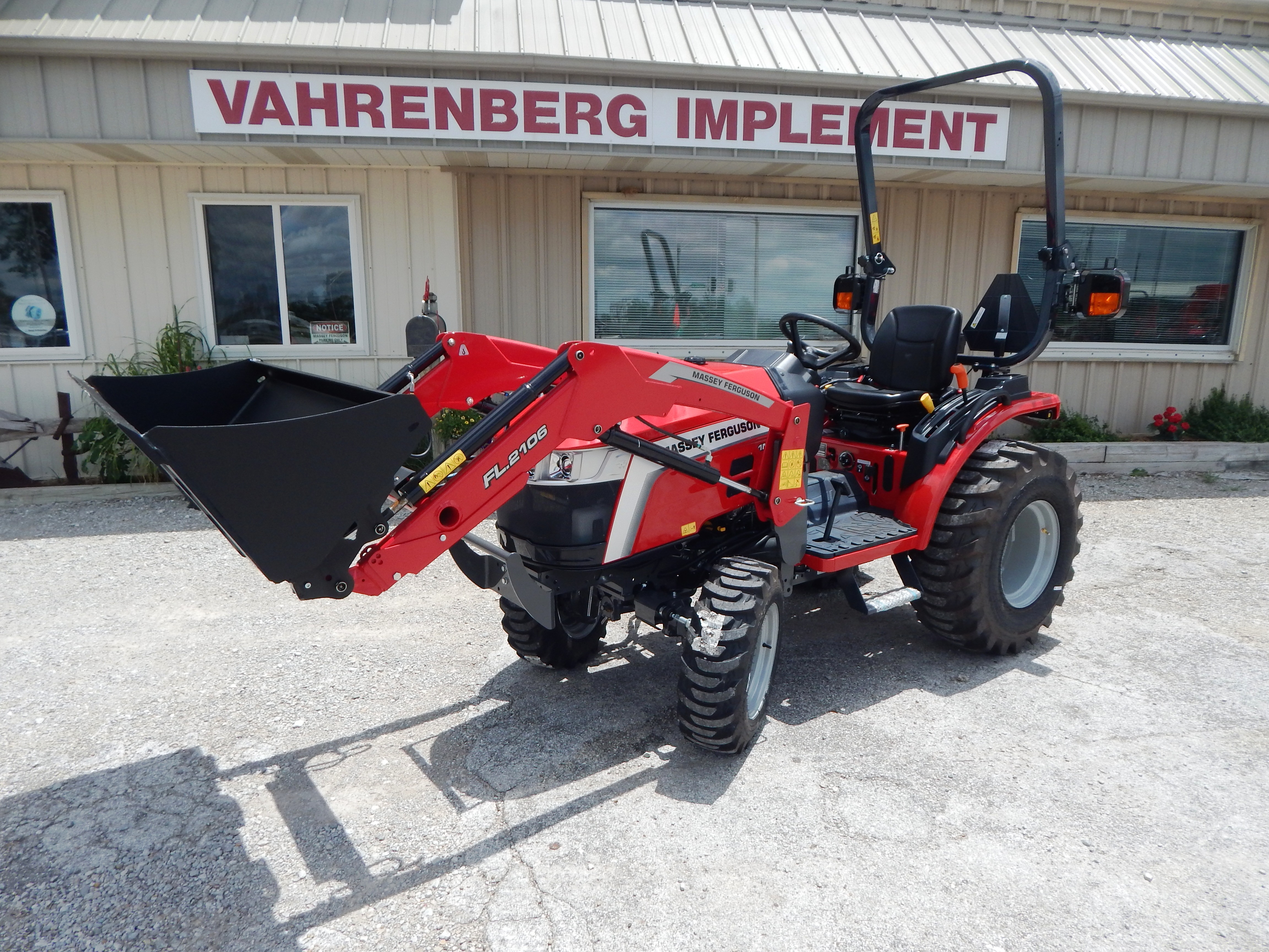 2026 Massey Ferguson 1M.25 Hydro Tractor