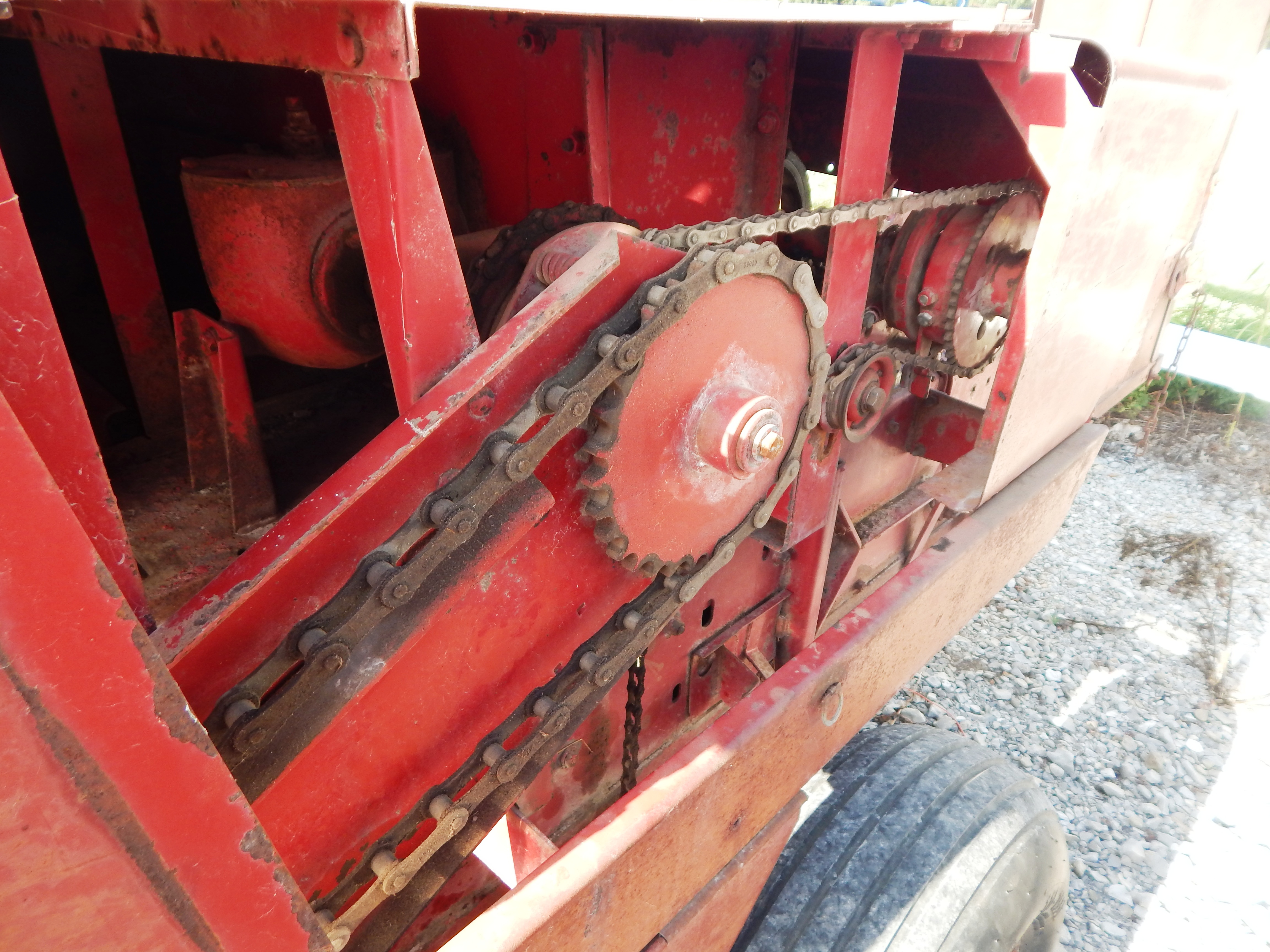 1979 New Holland 315 Baler/Square