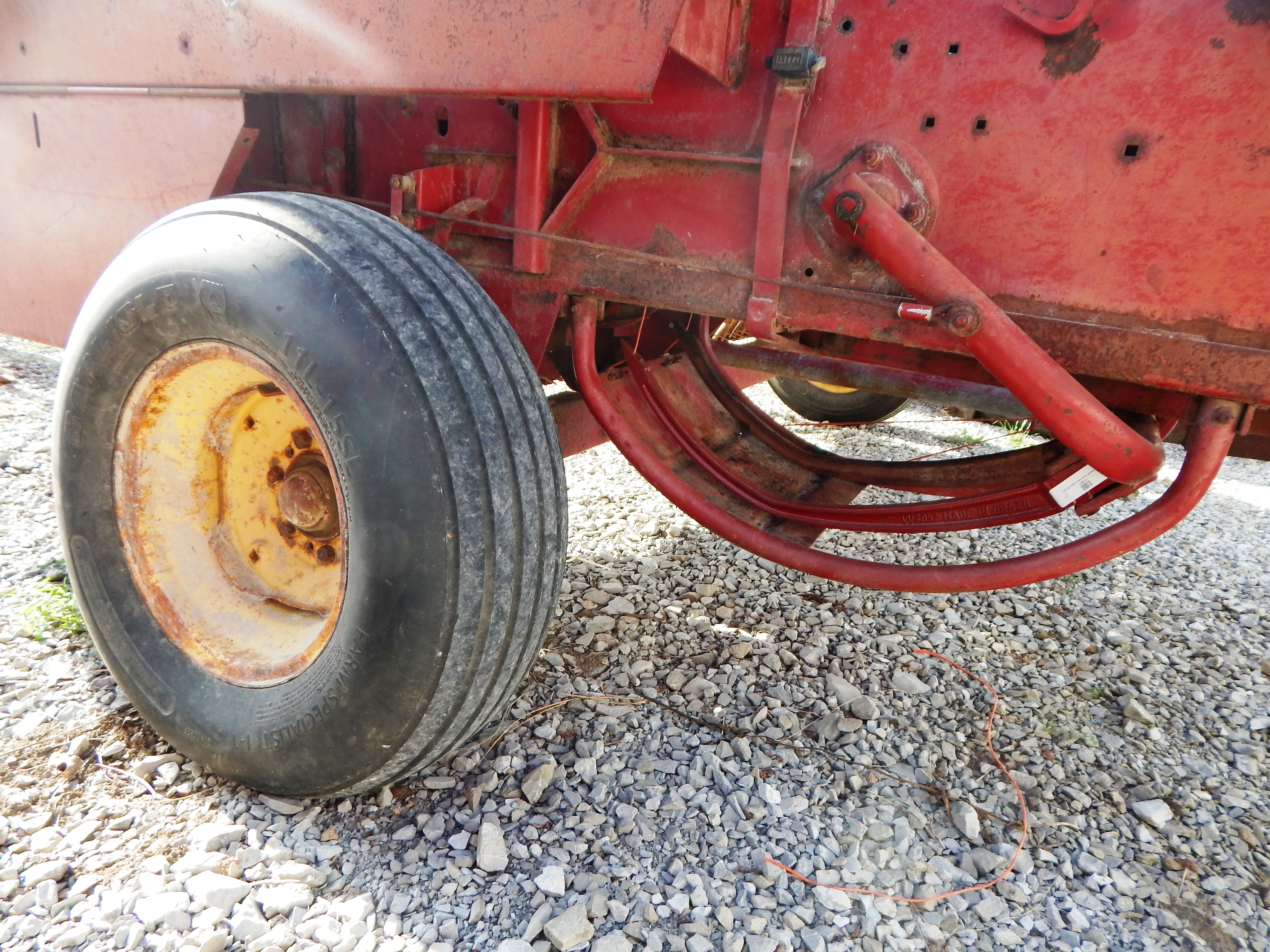 1979 New Holland 315 Baler/Square