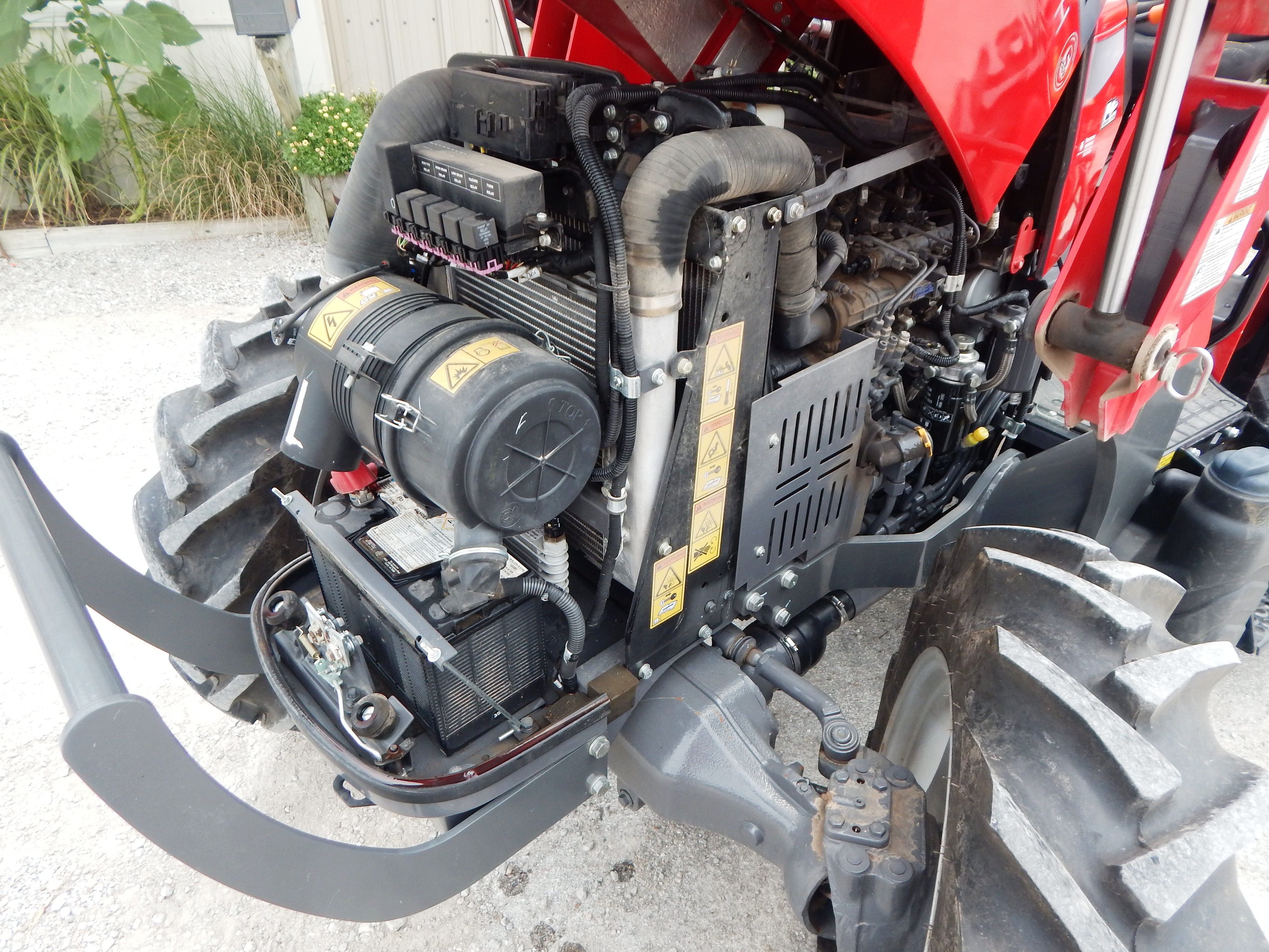 2022 Massey Ferguson 2605H Tractor