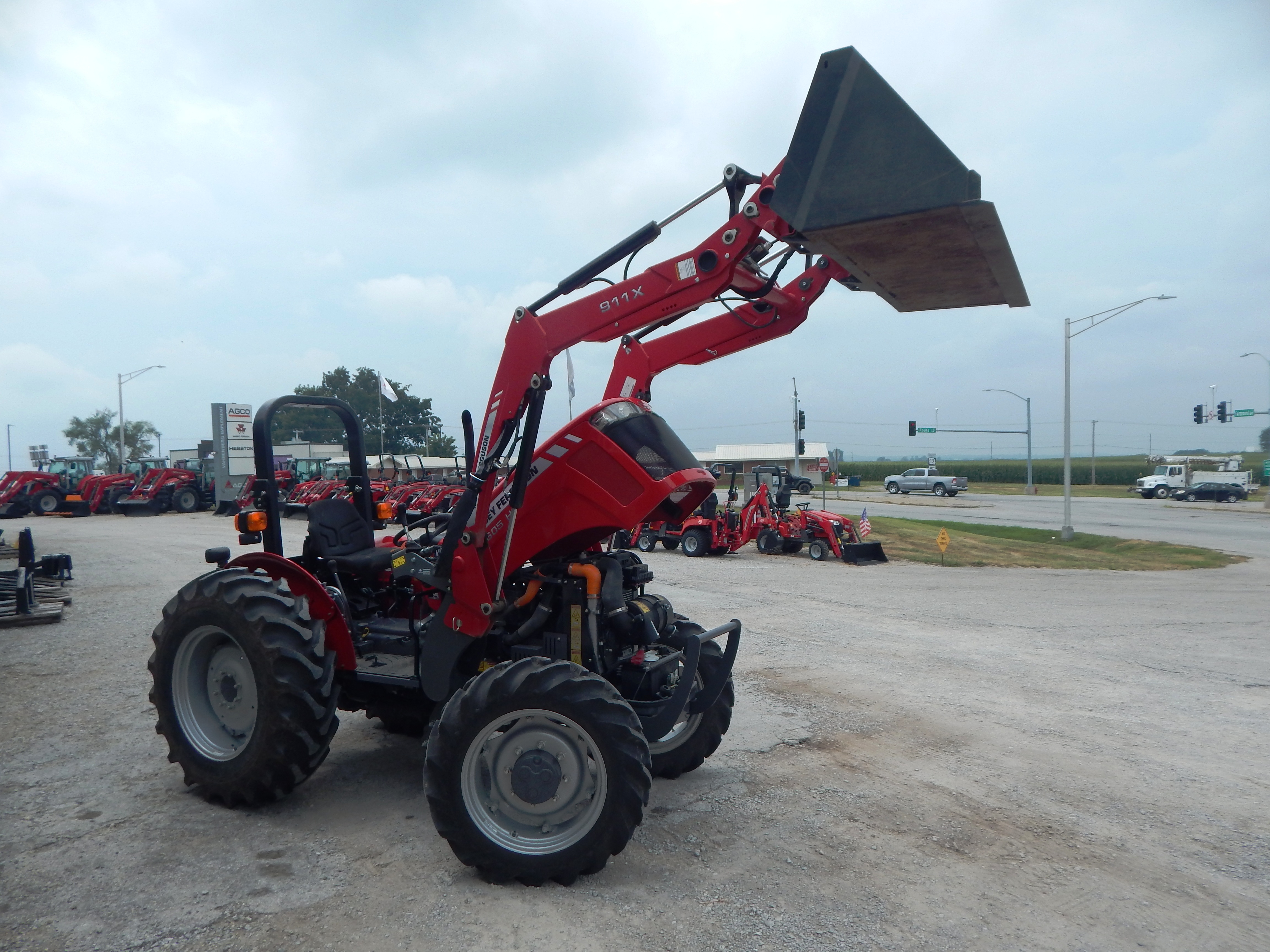 2022 Massey Ferguson 2605H Tractor