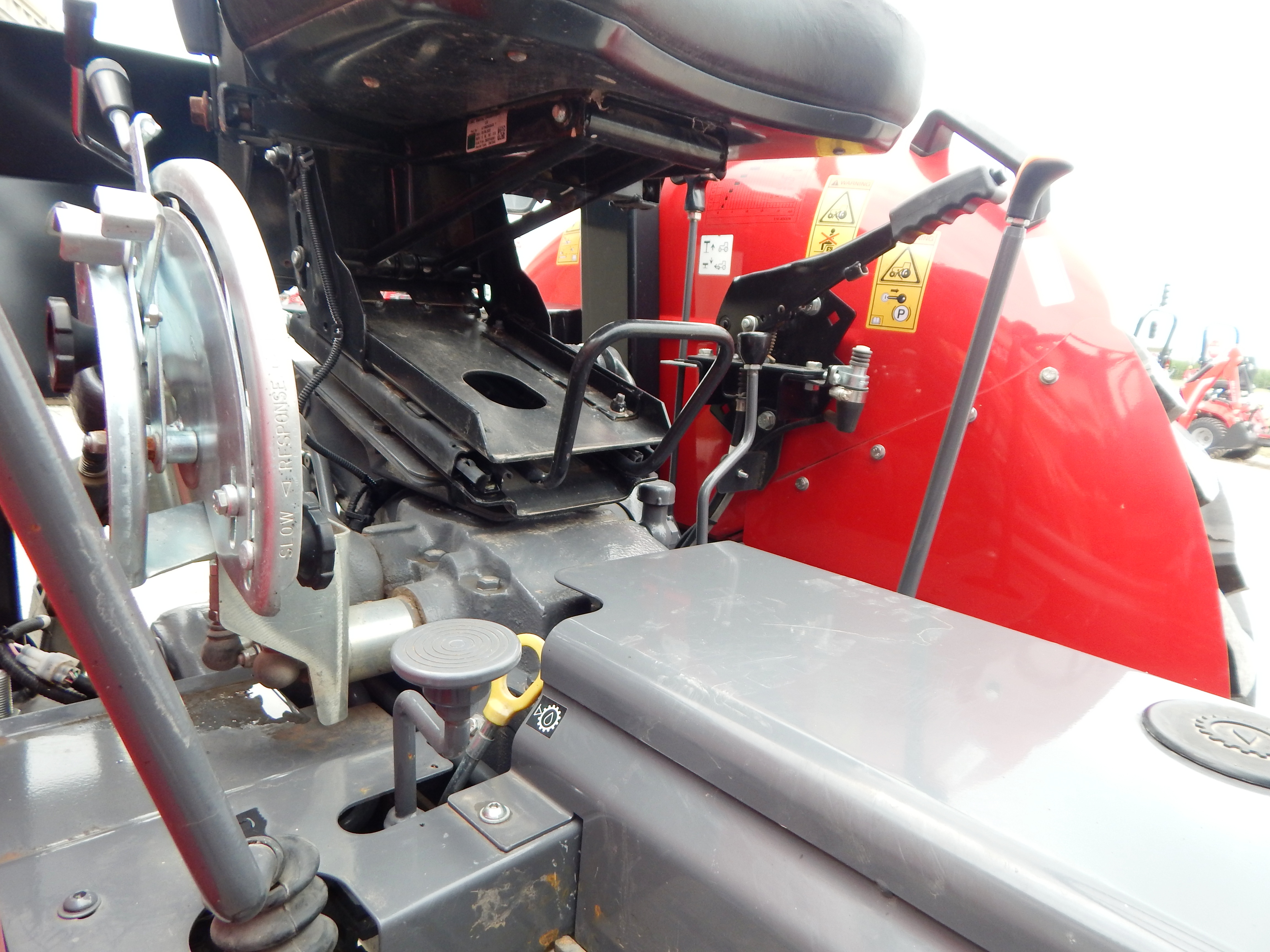 2022 Massey Ferguson 2605H Tractor