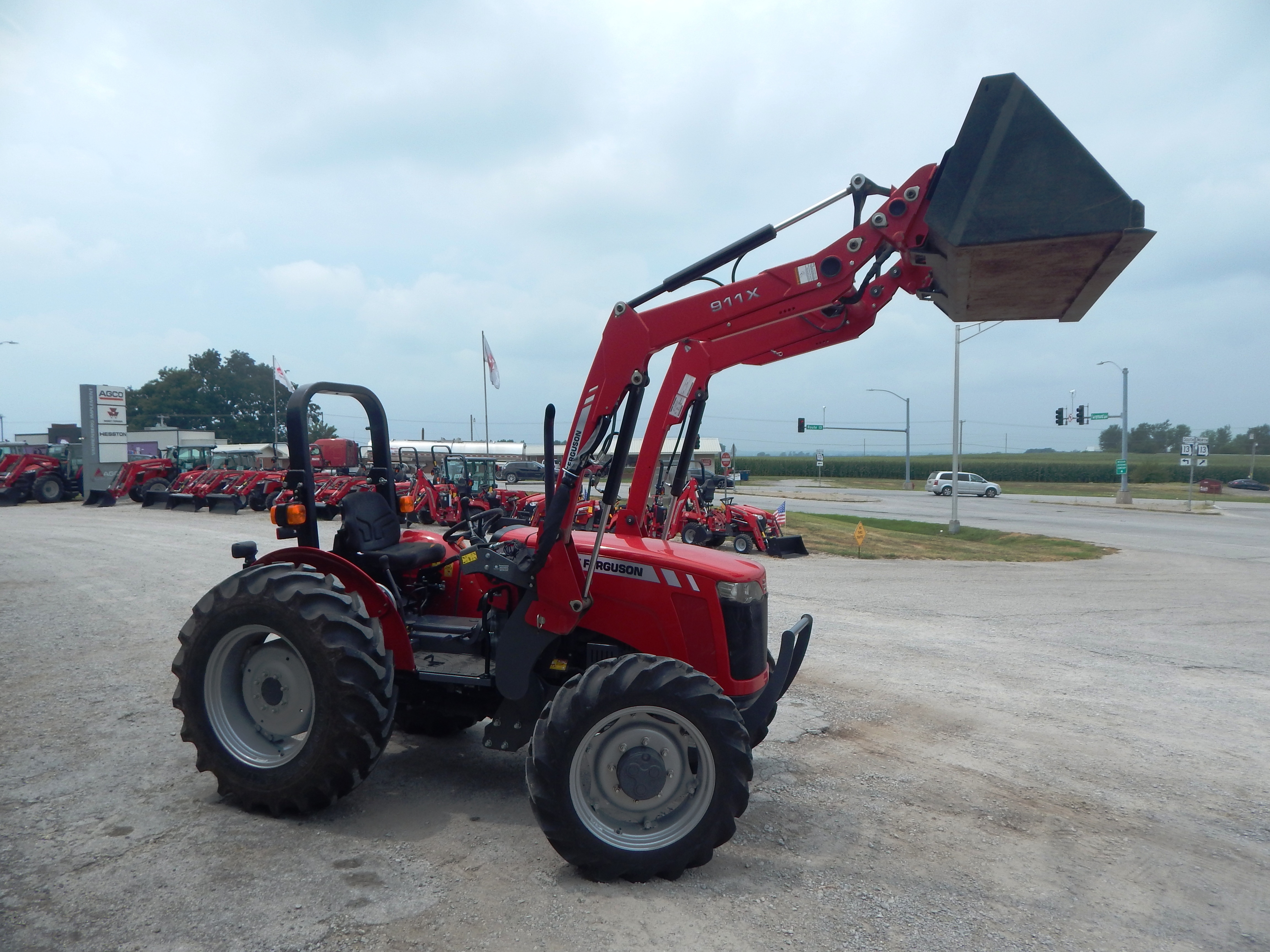 2022 Massey Ferguson 2605H Tractor