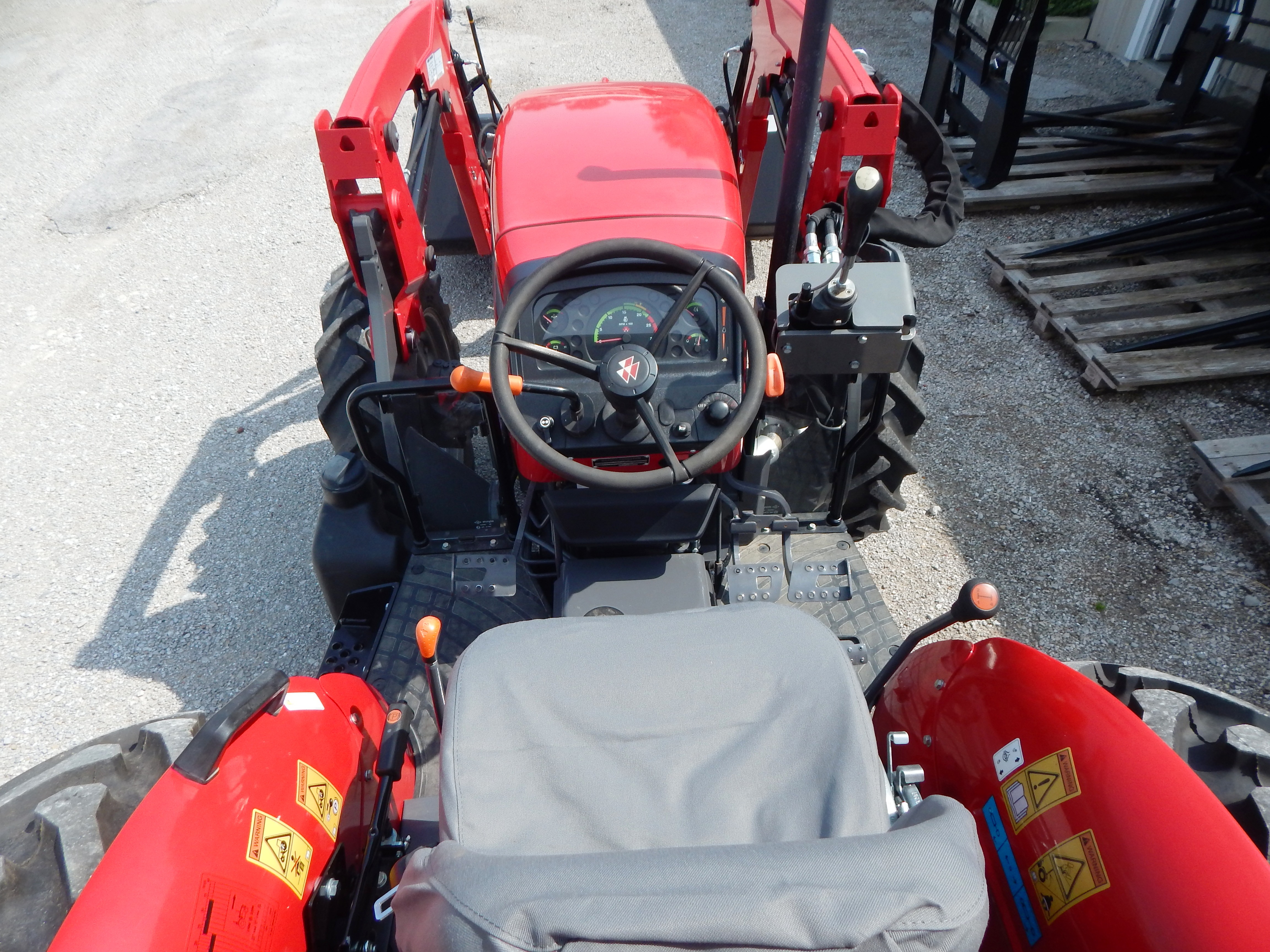 2022 Massey Ferguson 2605H Tractor