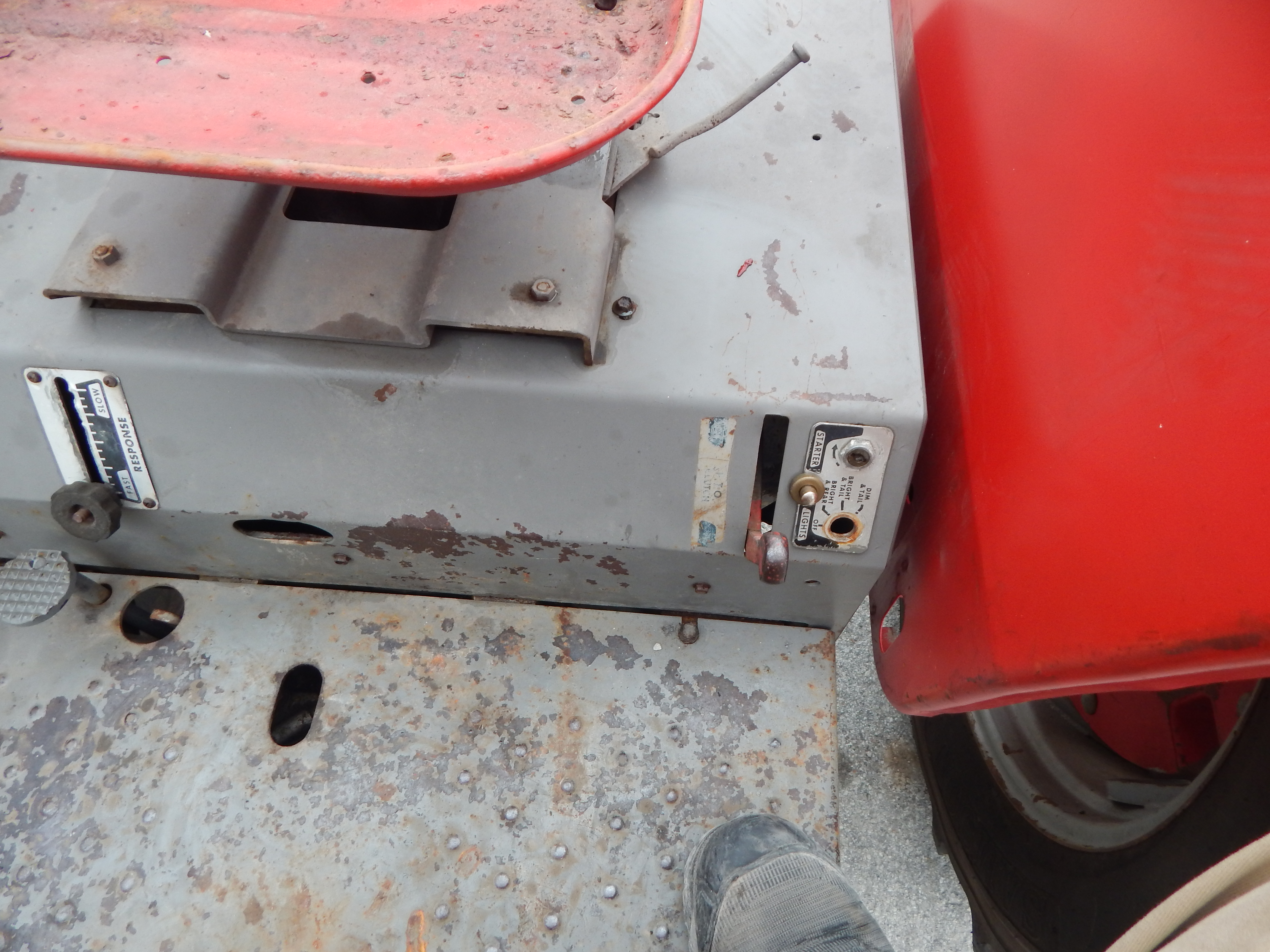 Massey Ferguson 1080 Tractor
