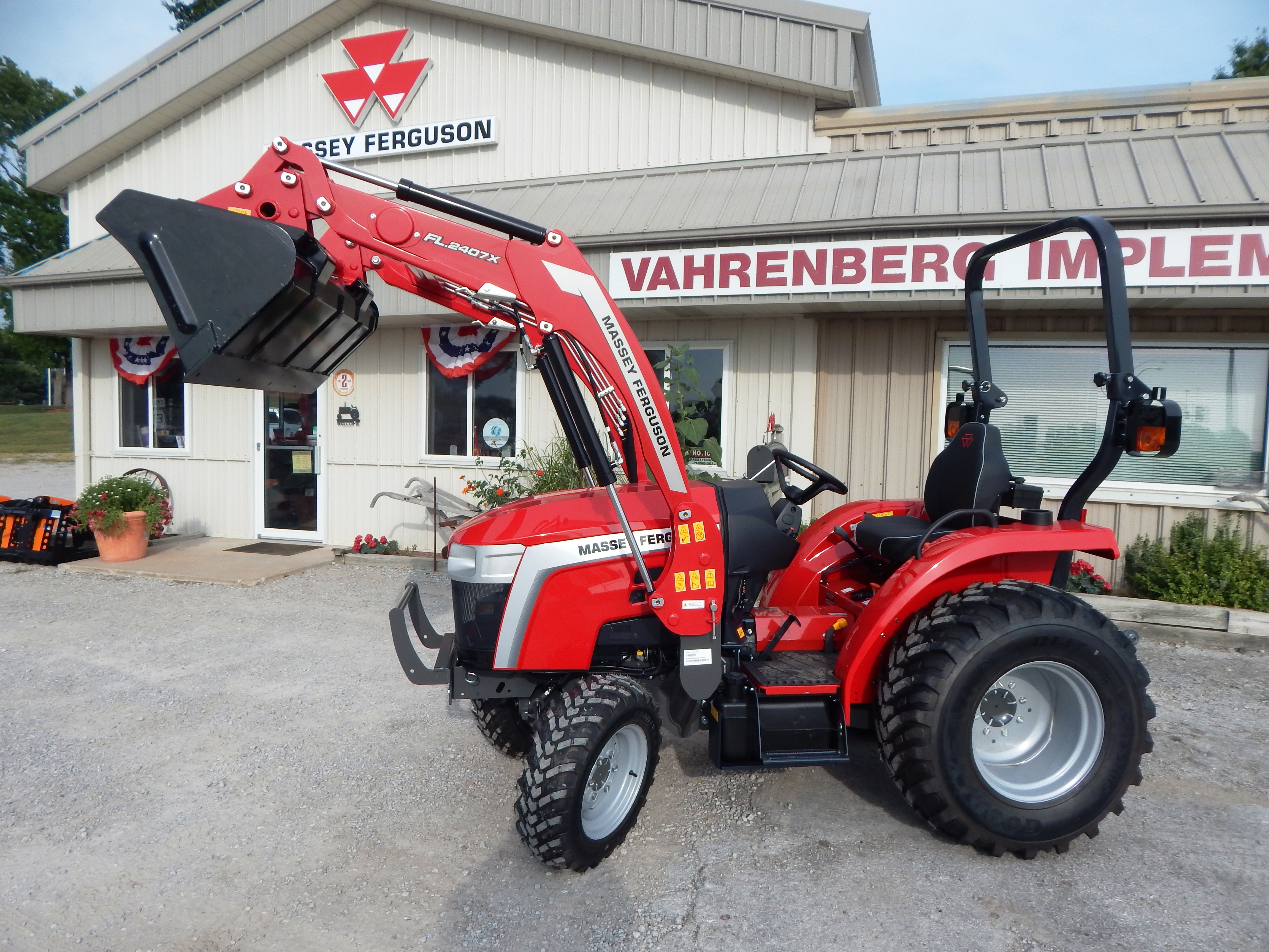 2026 Massey Ferguson 1E.35 Hydro Tractor