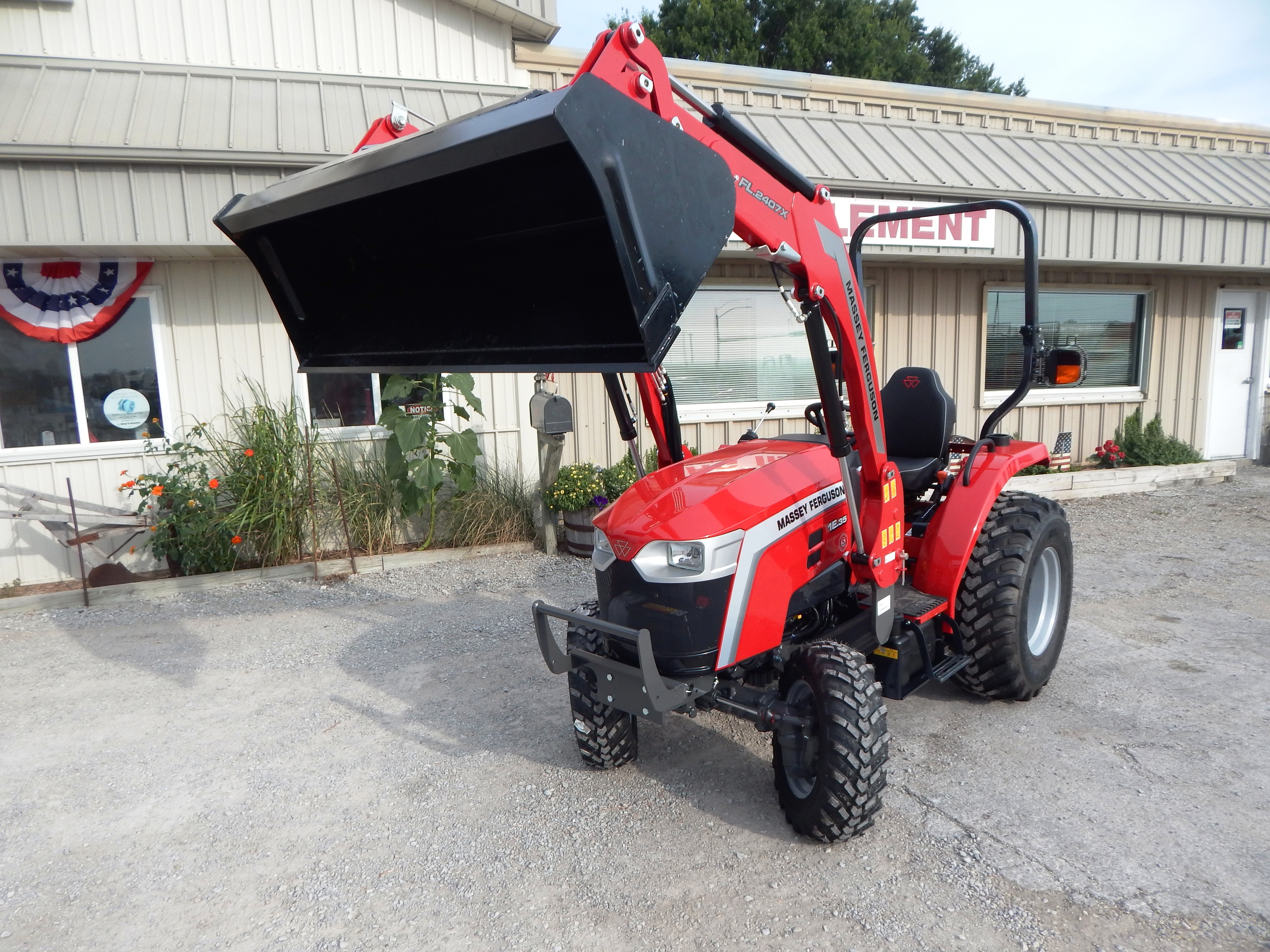 2026 Massey Ferguson 1E.35 Hydro Tractor