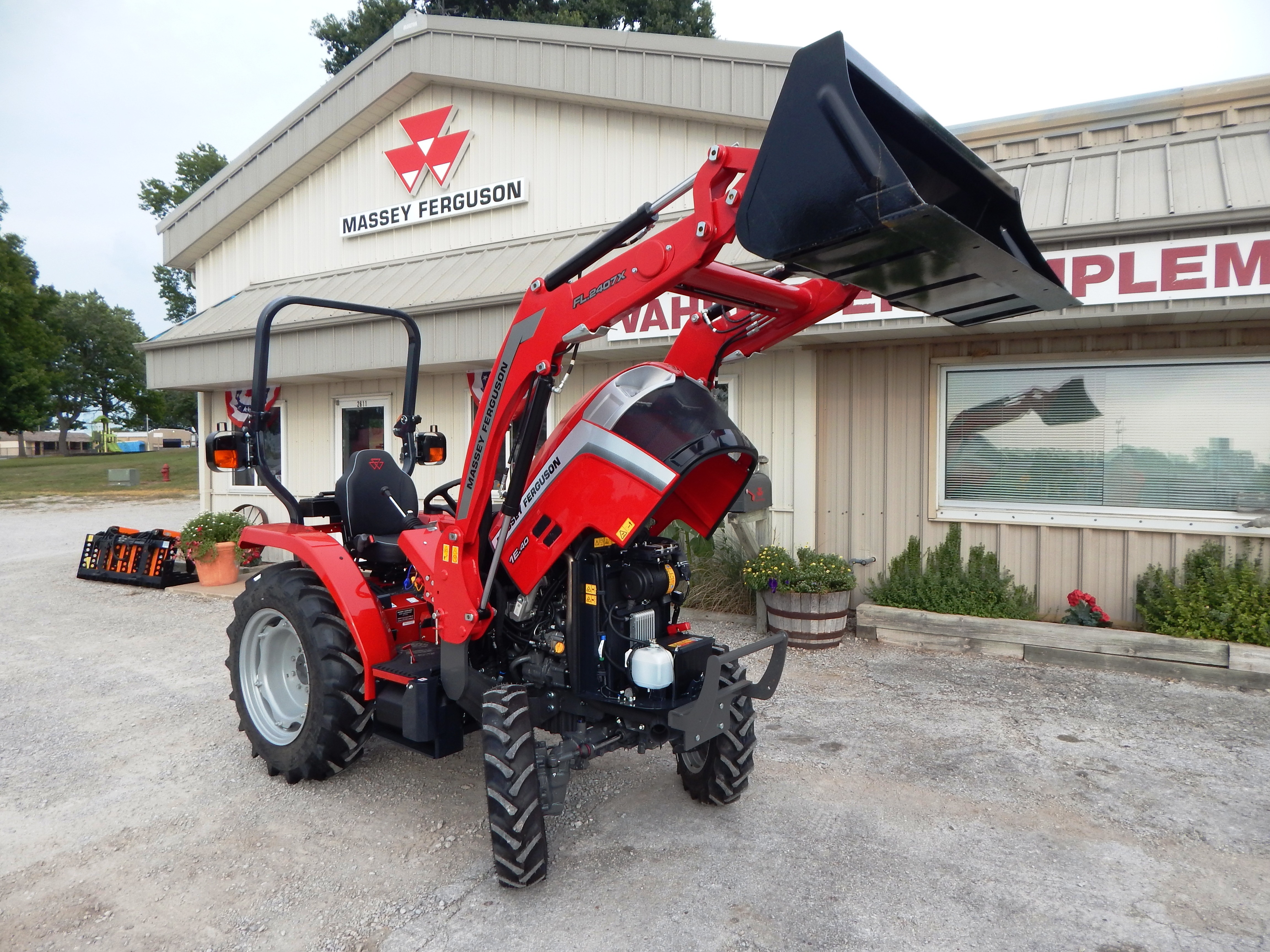 2026 Massey Ferguson 1E.40 Shuttle Tractor
