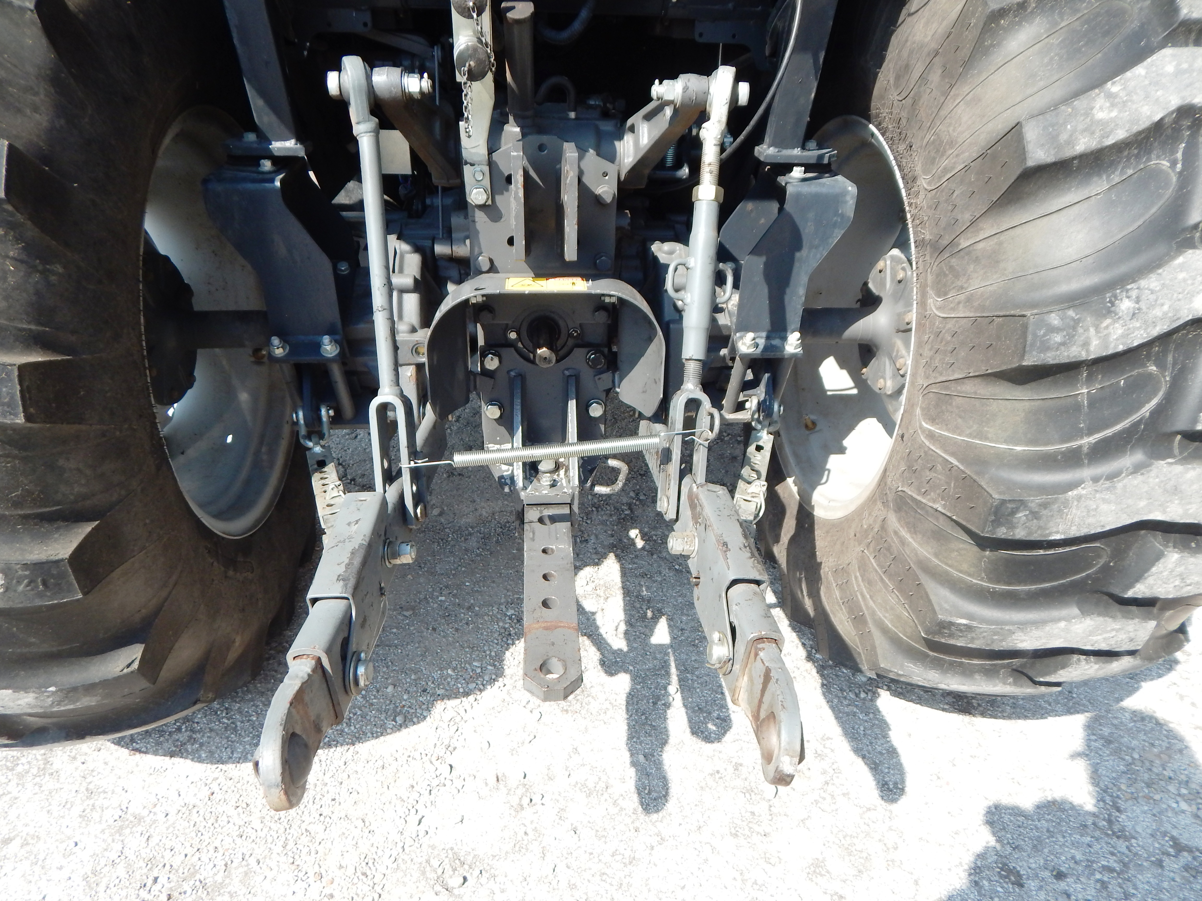 2018 Massey Ferguson 1742 Premium eHydro Tractor
