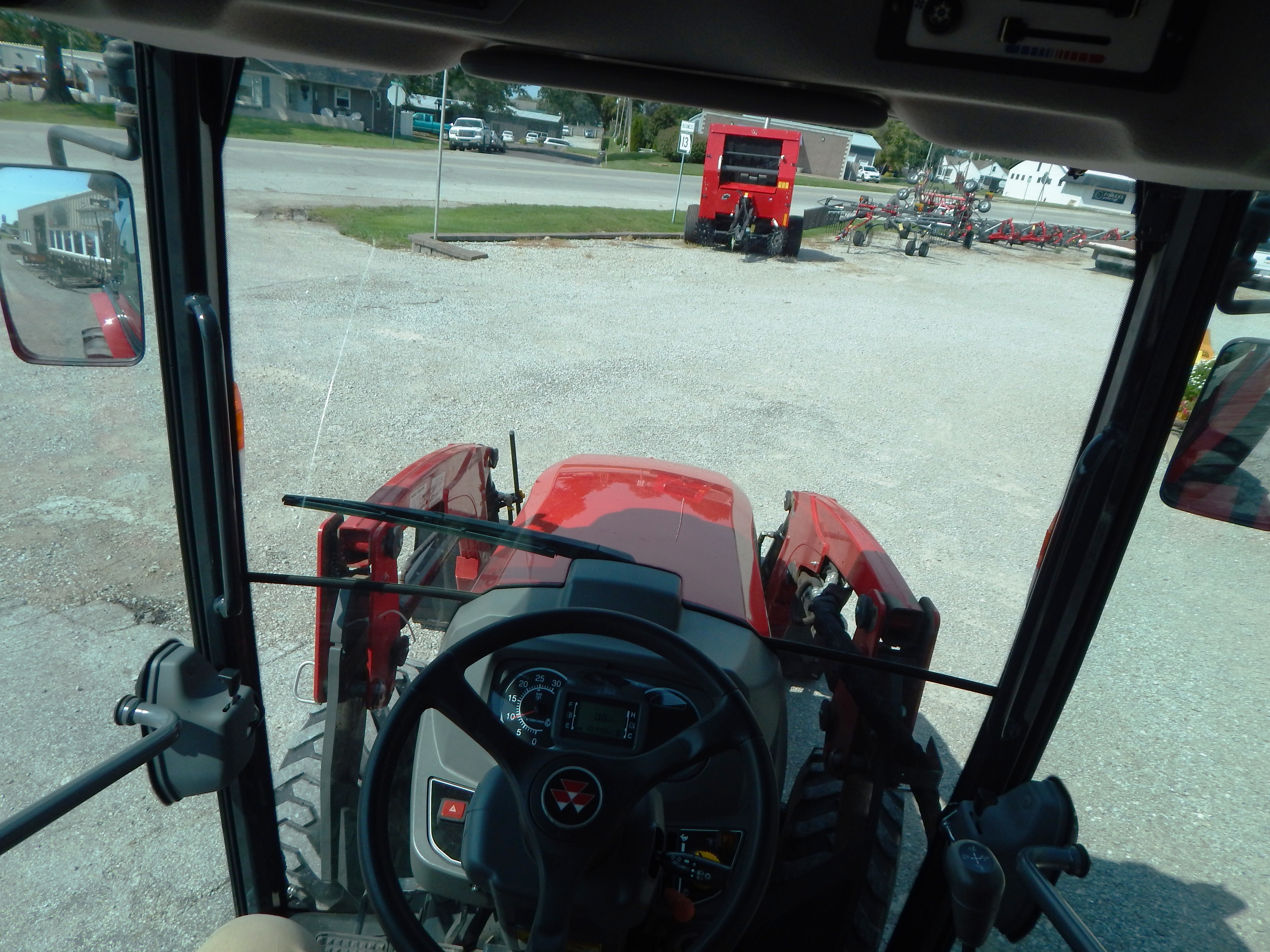 2018 Massey Ferguson 1742 Premium eHydro Tractor