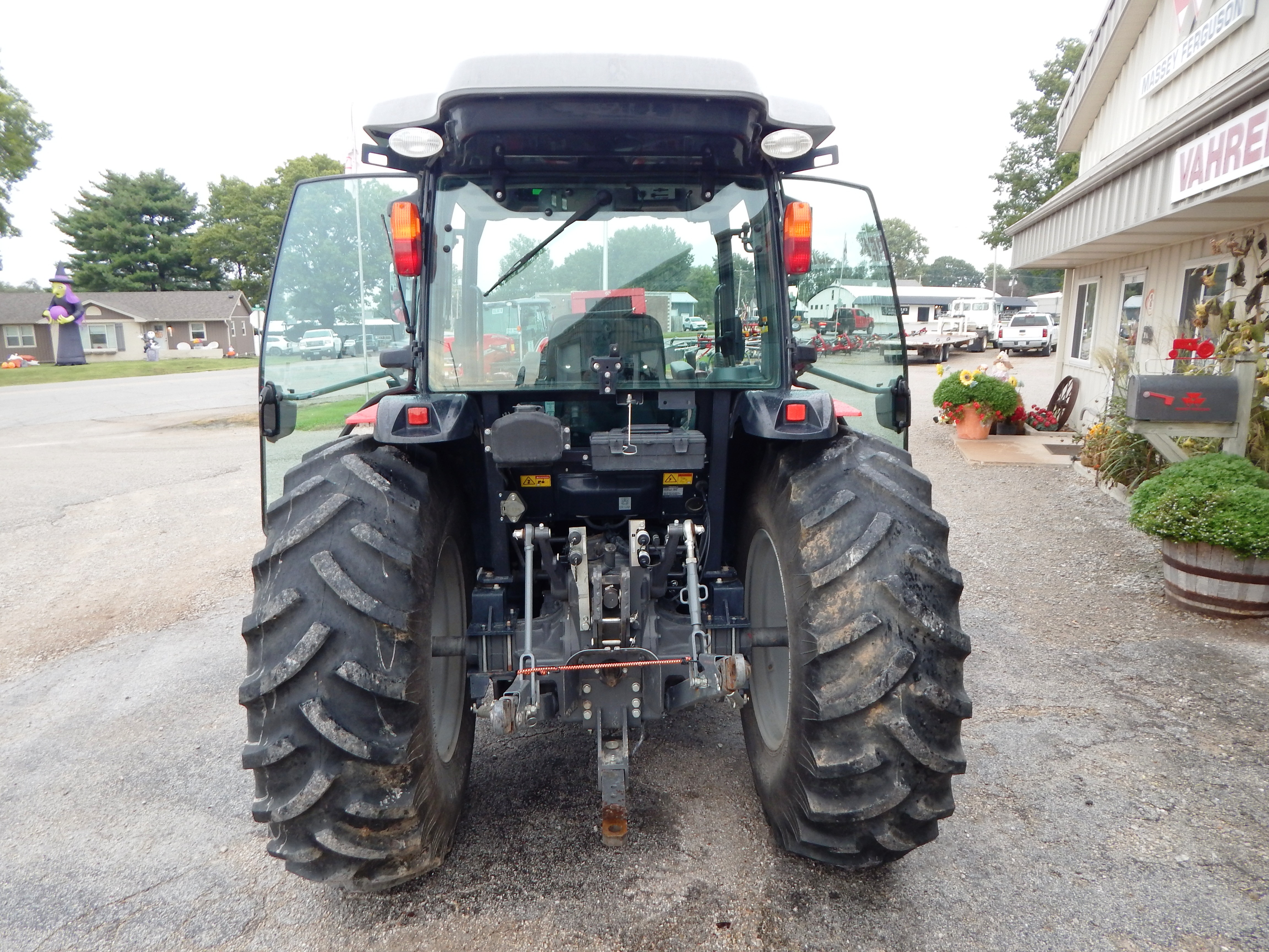 2017 Massey Ferguson 1759 Premium Power Shuttle Tractor