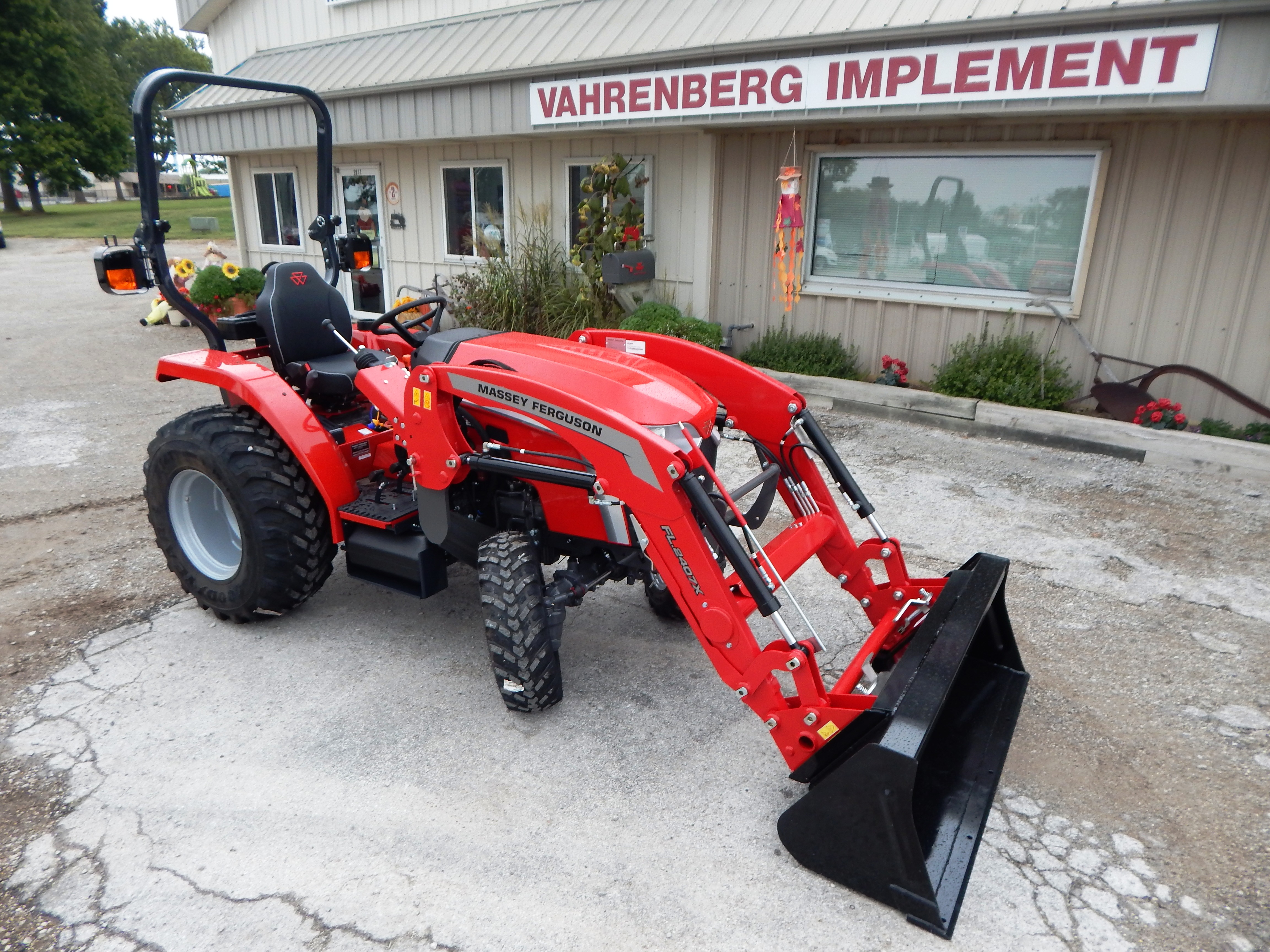 2026 Massey Ferguson 1E.25 Hydro Tractor