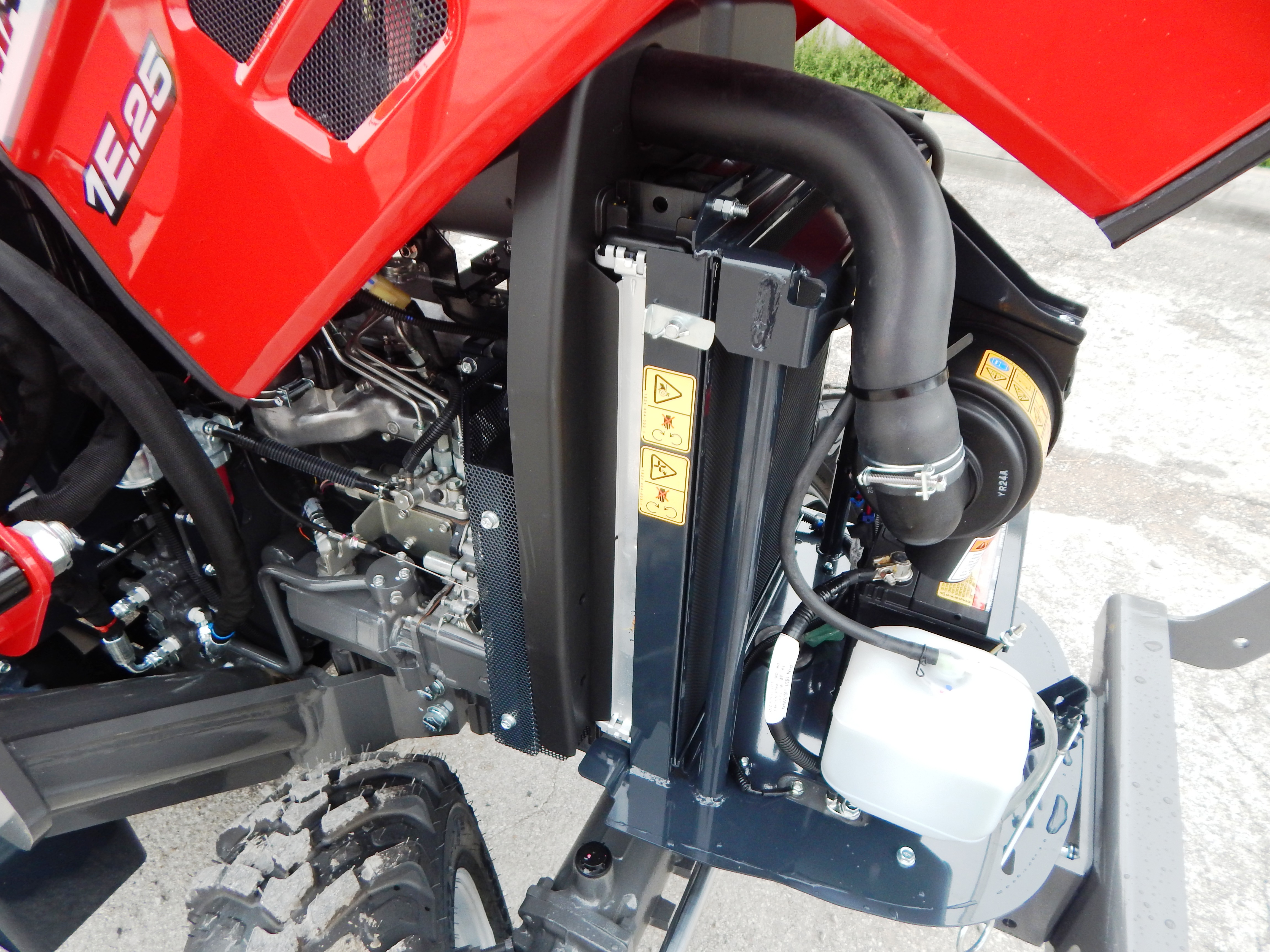 2026 Massey Ferguson 1E.25 Hydro Tractor