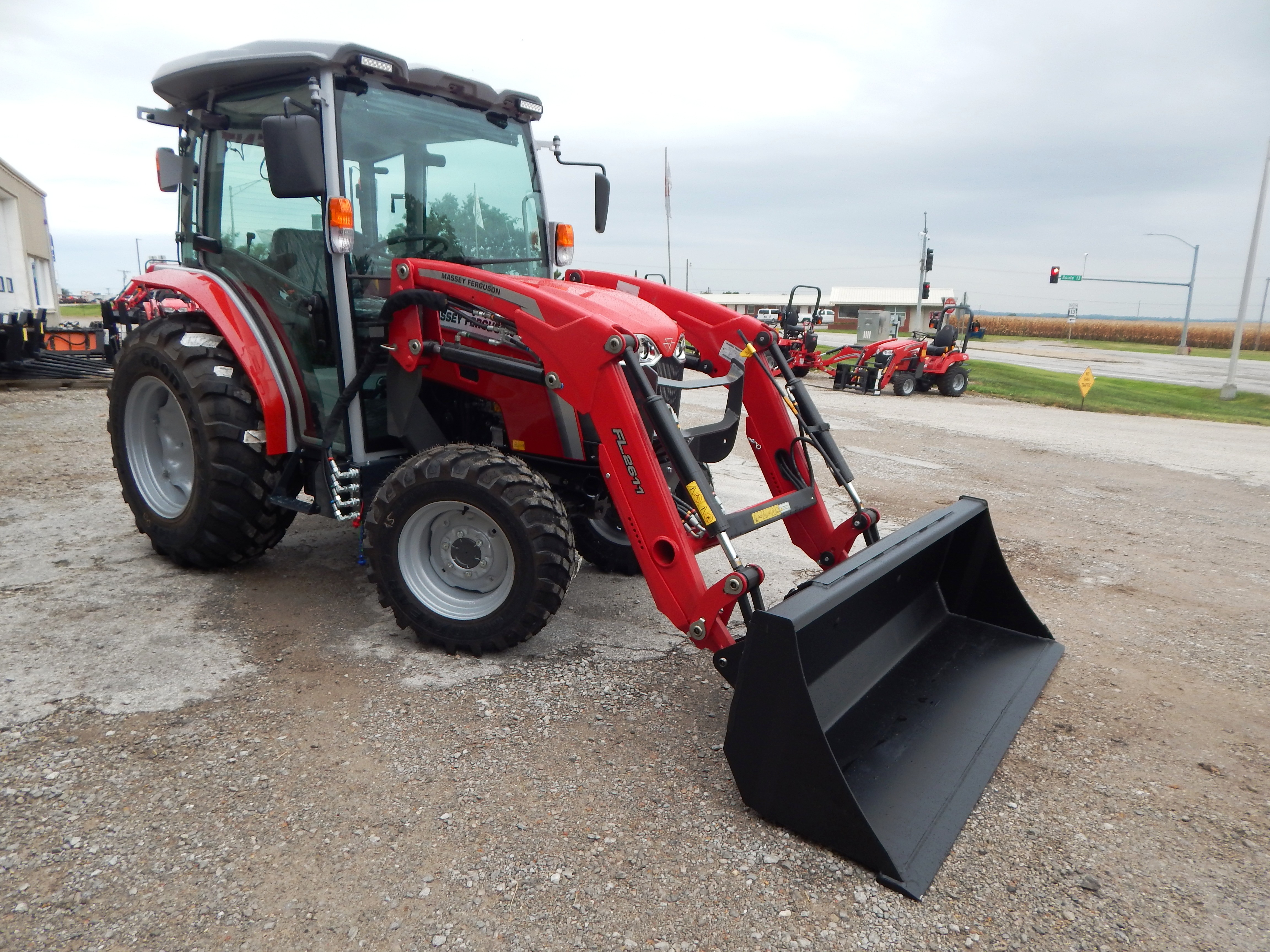 2026 Massey Ferguson 1M.40 eHydro Deluxe Cab Tractor