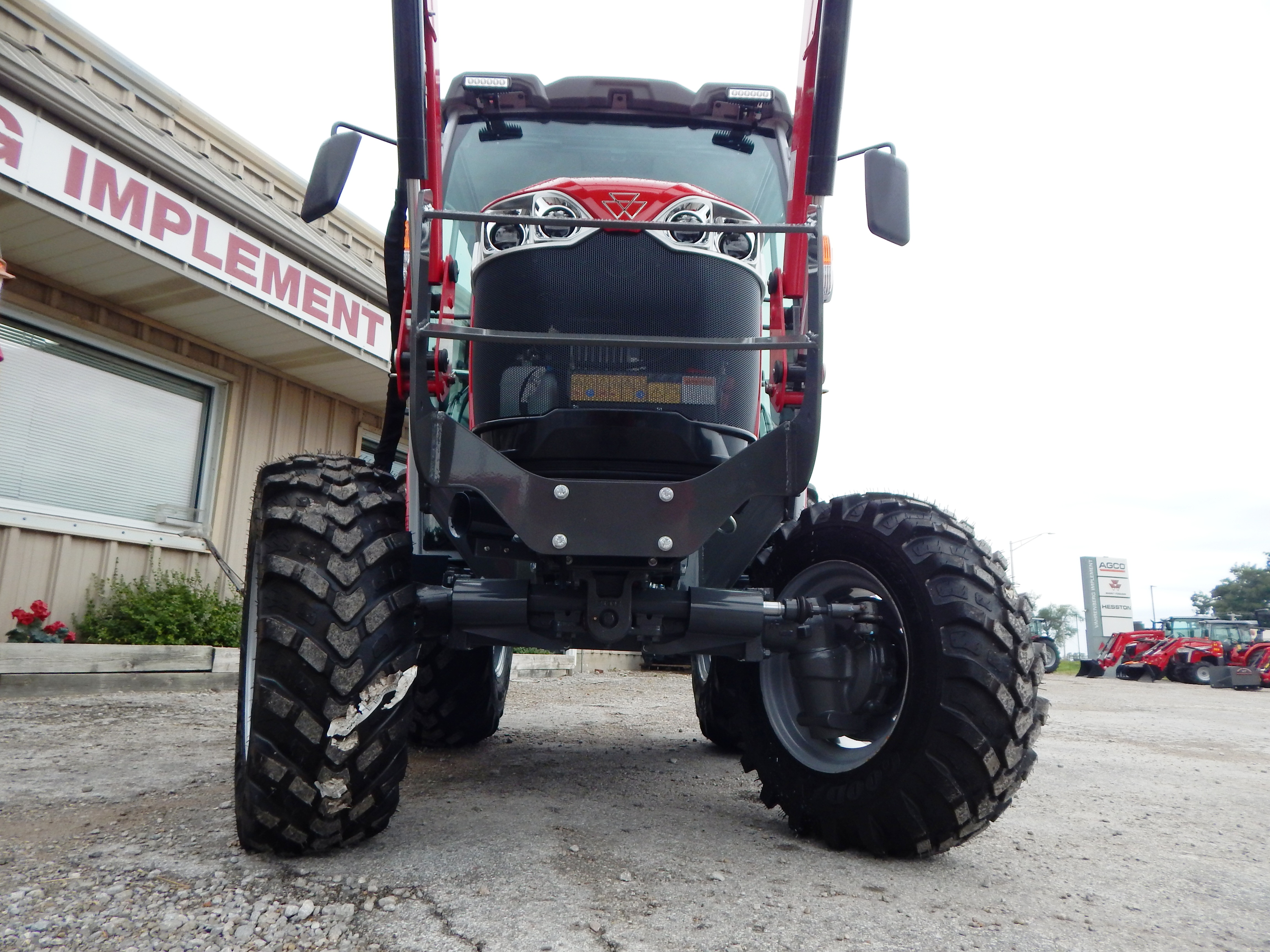 2026 Massey Ferguson 1M.40 eHydro Deluxe Cab Tractor