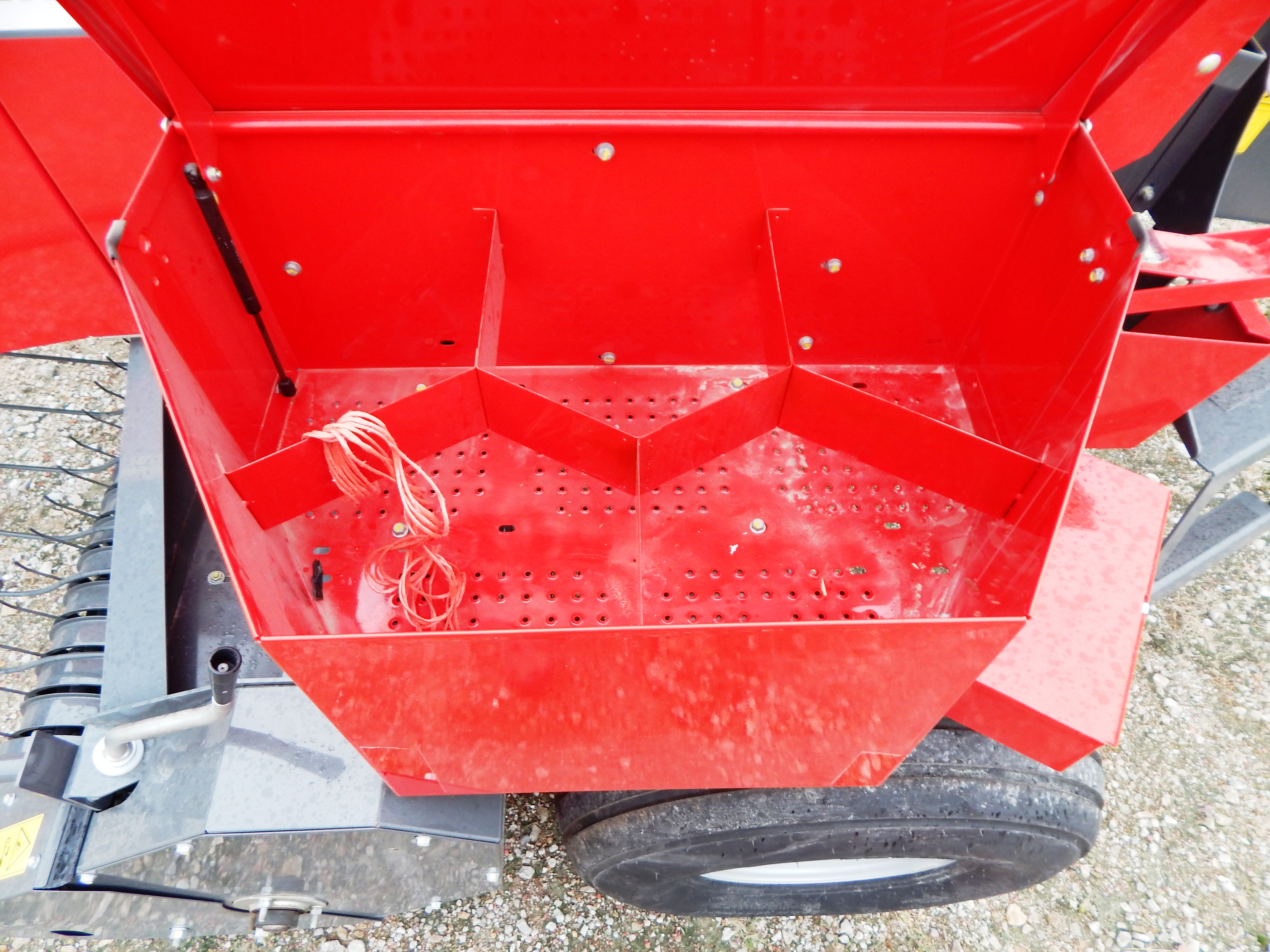 2027 Massey Ferguson 1840 Baler/Square
