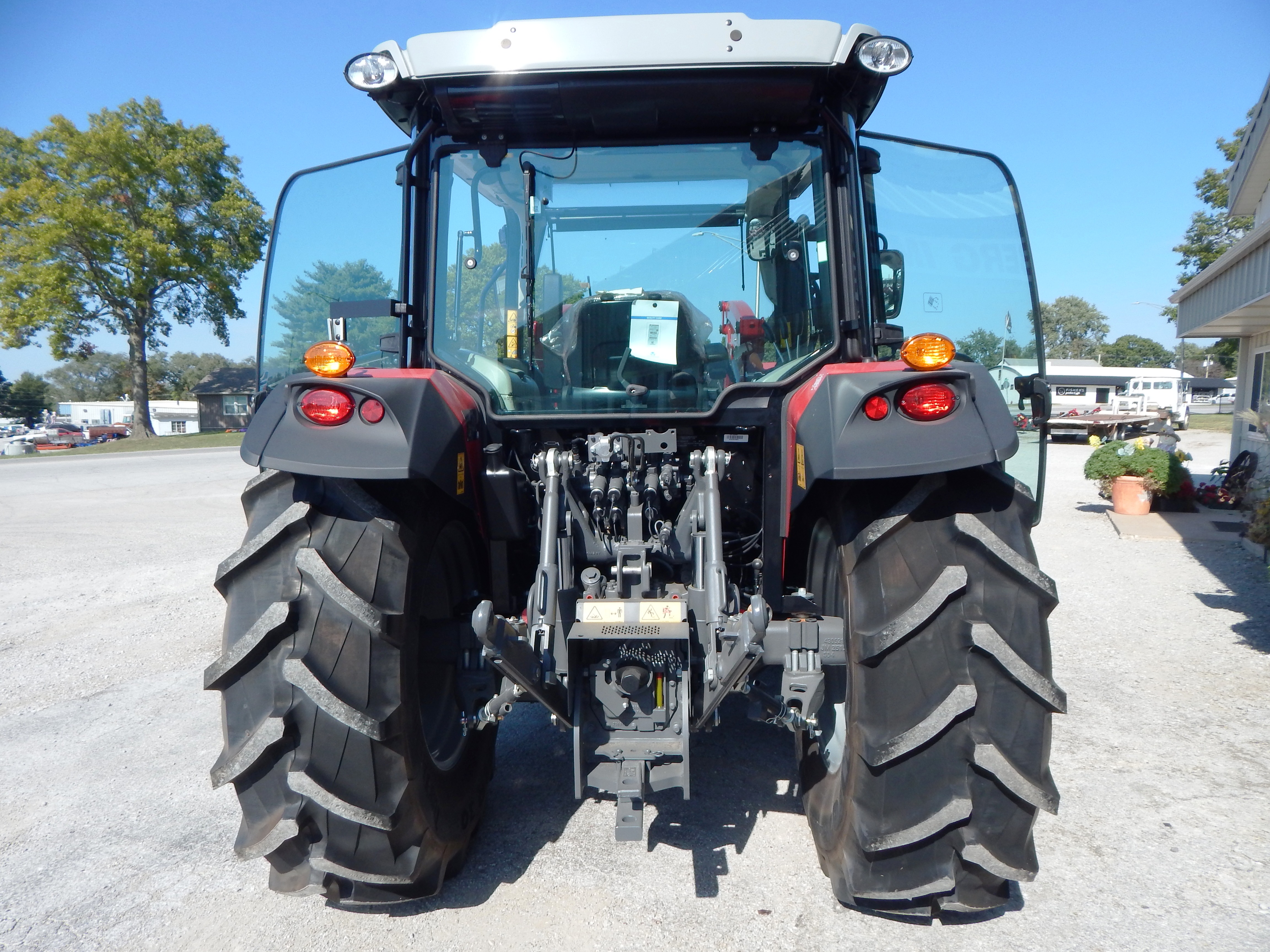 2026 Massey Ferguson 4710 Dyna2 Tractor