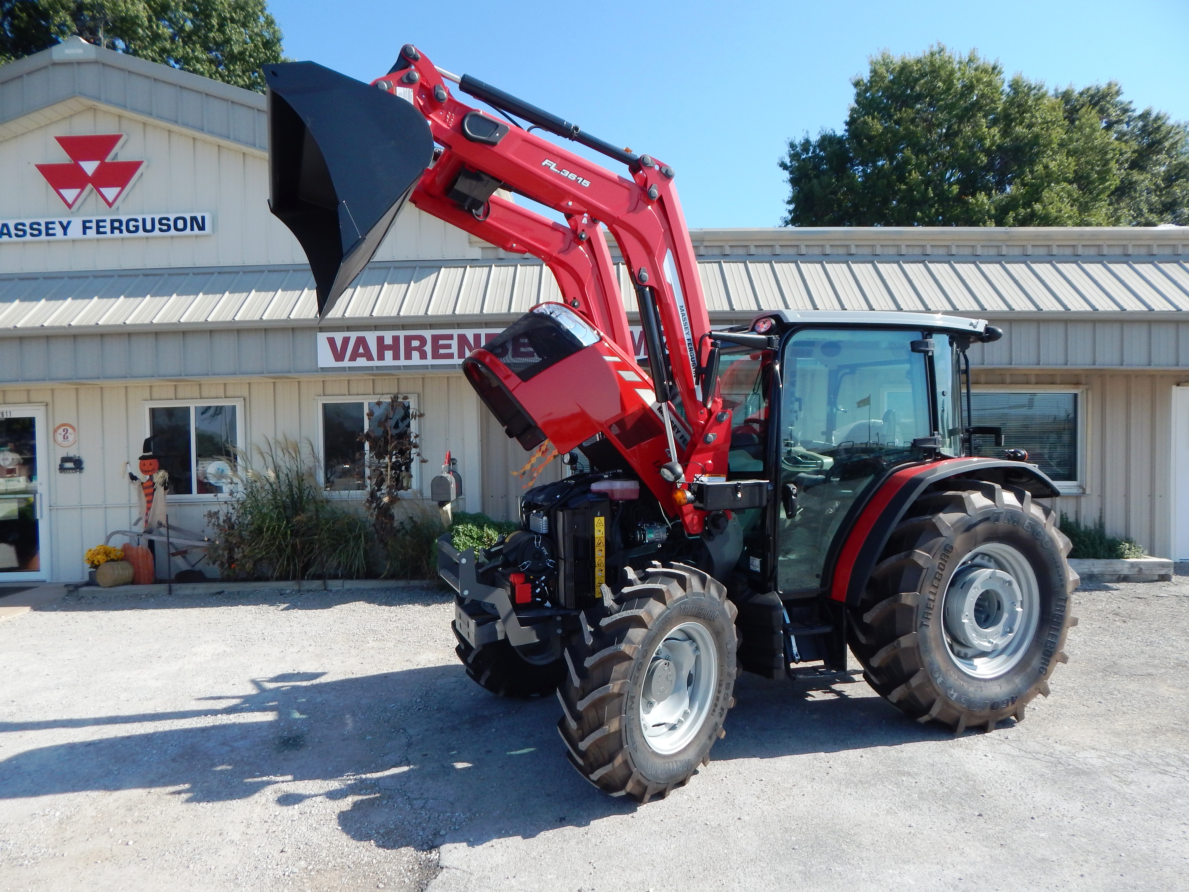 2026 Massey Ferguson 4710 Dyna2 Tractor