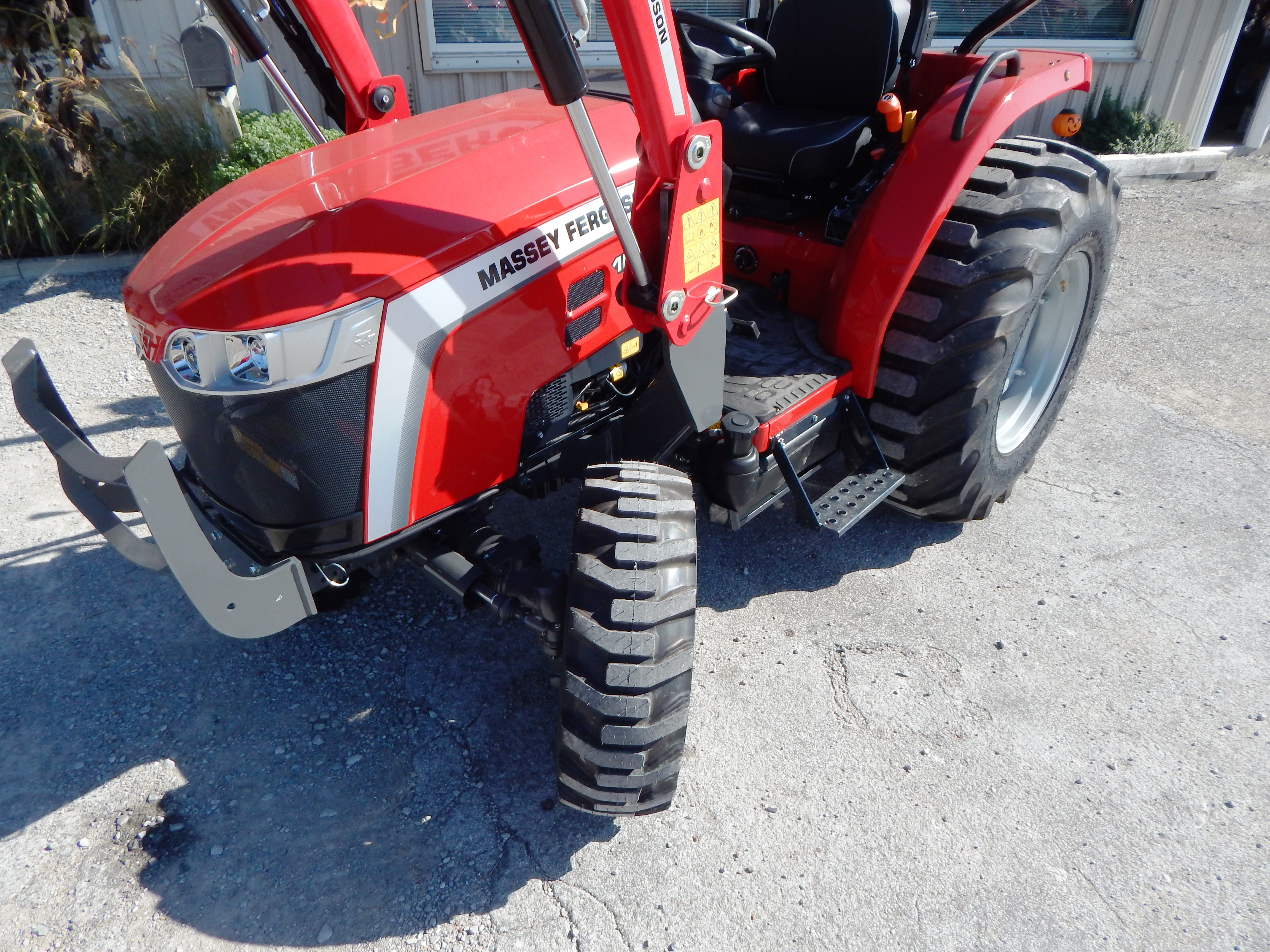 2026 Massey Ferguson 1M.35 eHydro Tractor