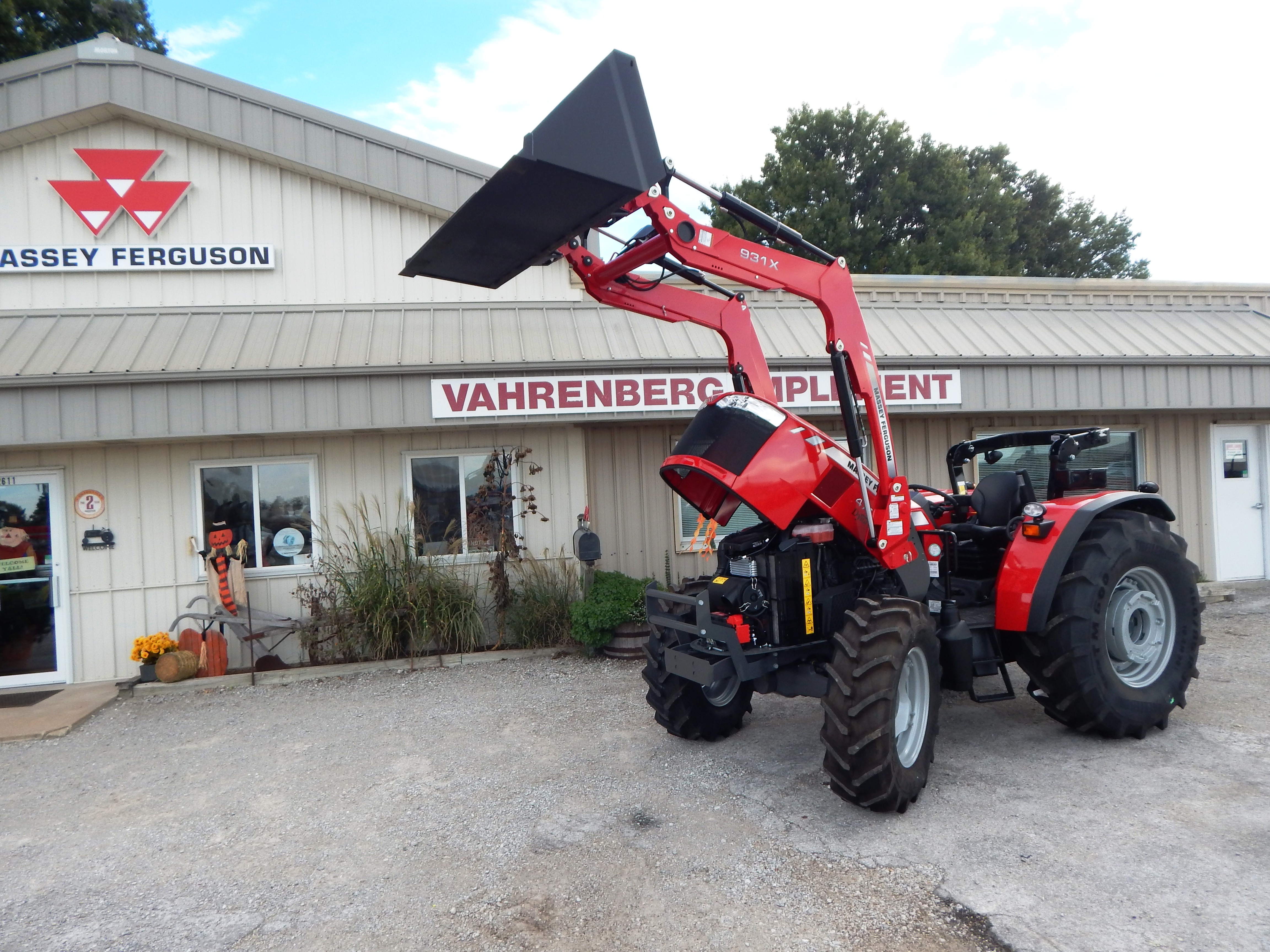 2026 Massey Ferguson 4707 Dyna2 Tractor