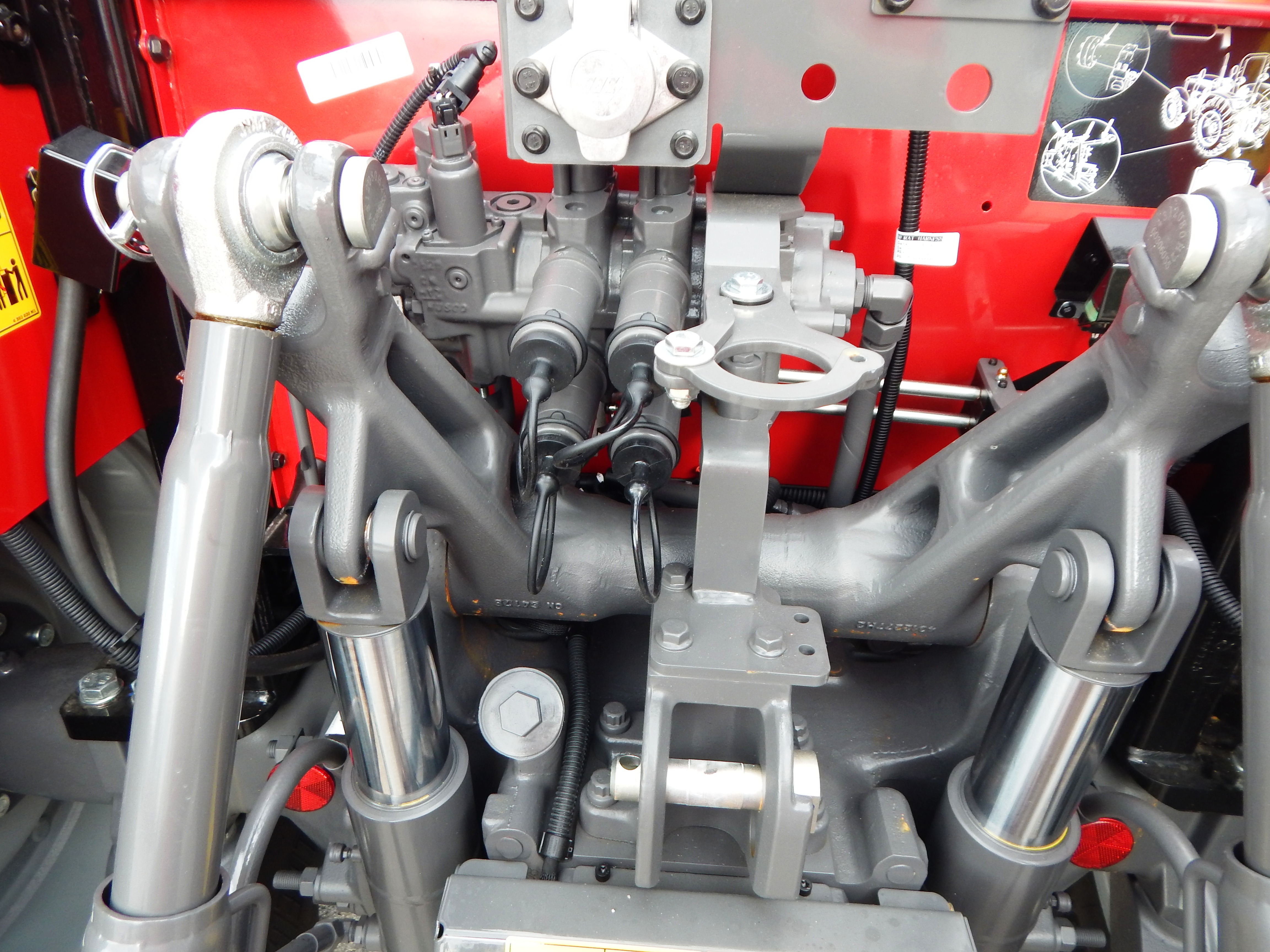 2026 Massey Ferguson 4707 Dyna2 Tractor