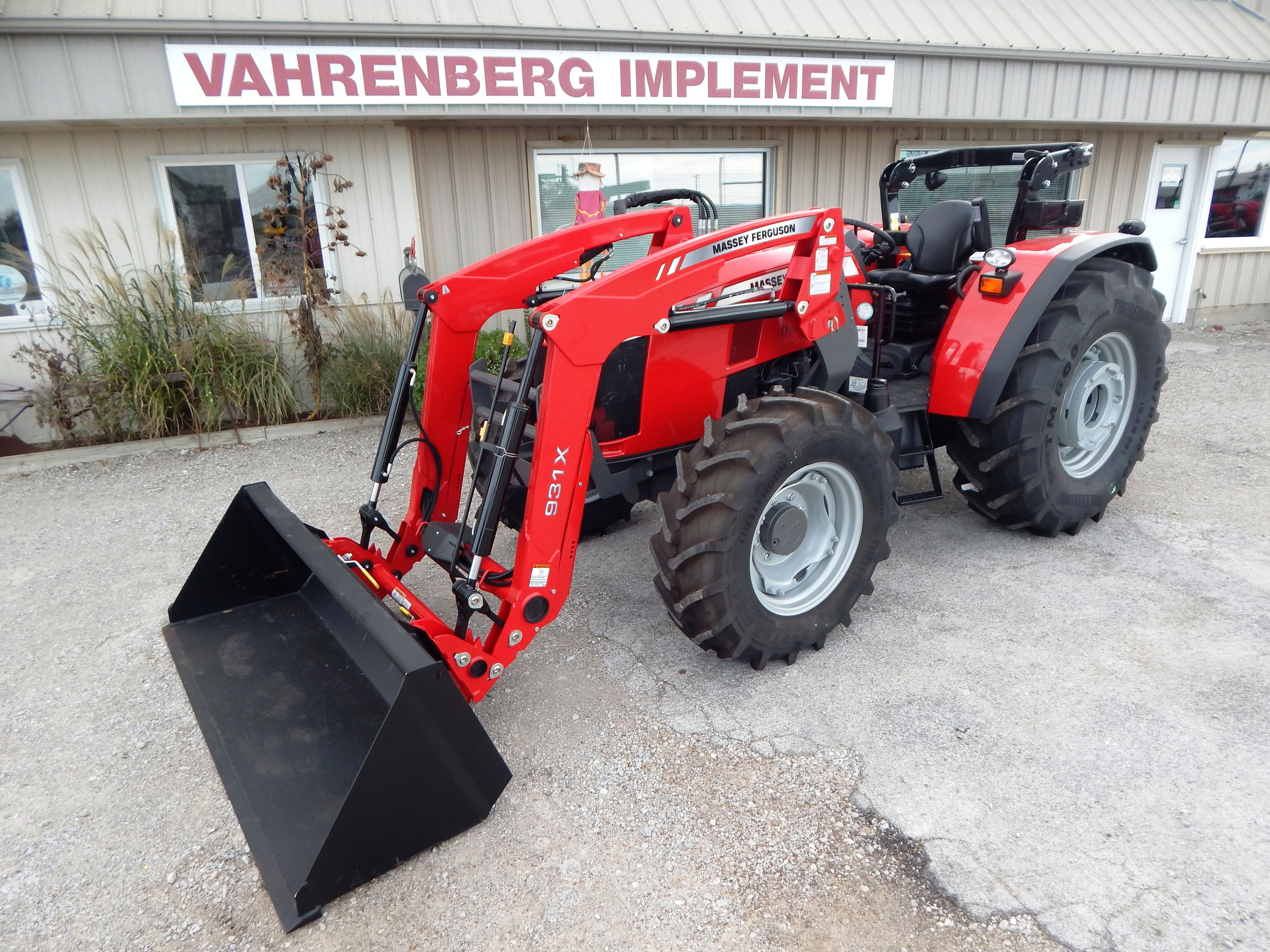 2026 Massey Ferguson 4707 Dyna2 Tractor