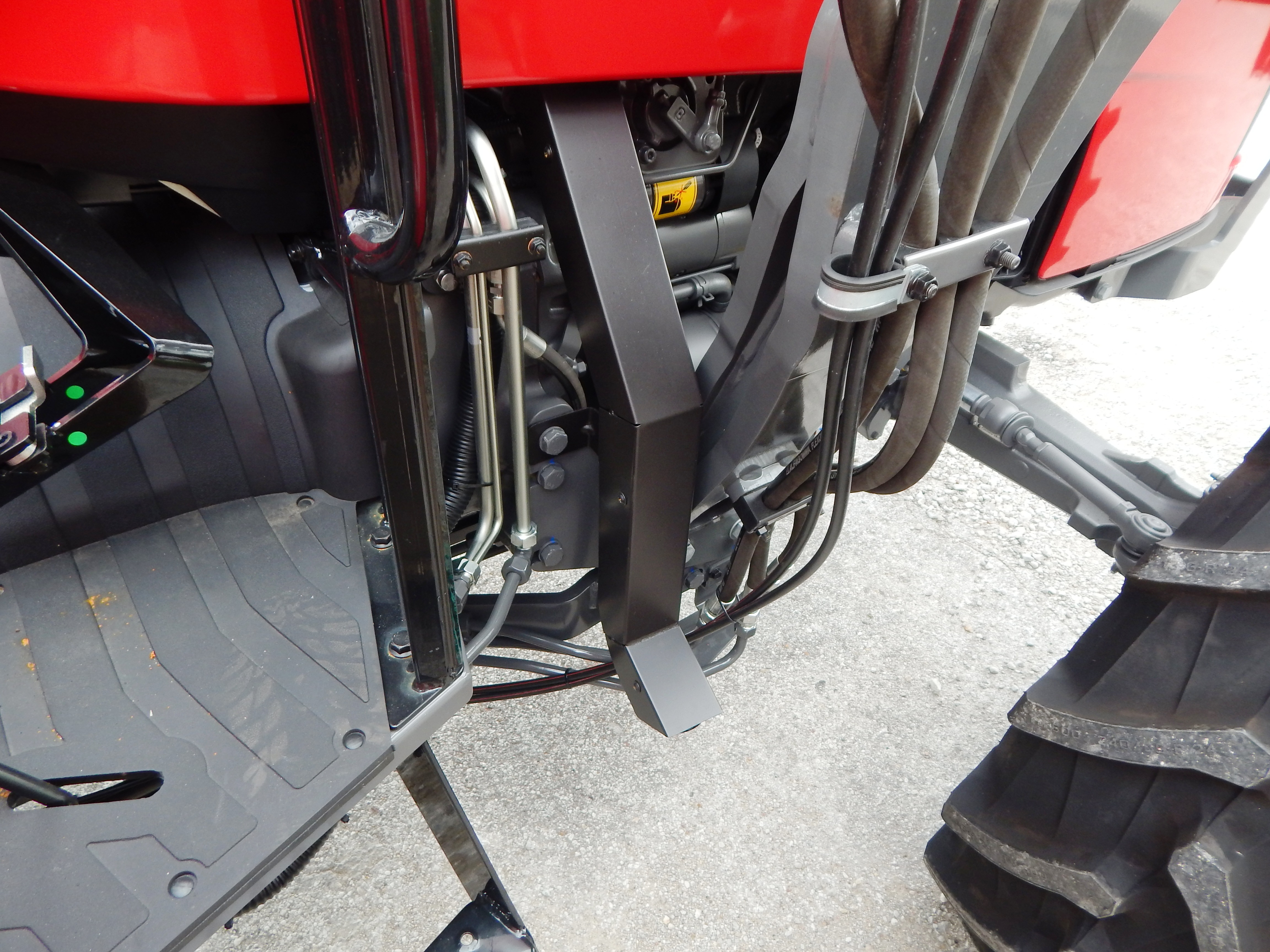 2026 Massey Ferguson 4707 Dyna2 Tractor