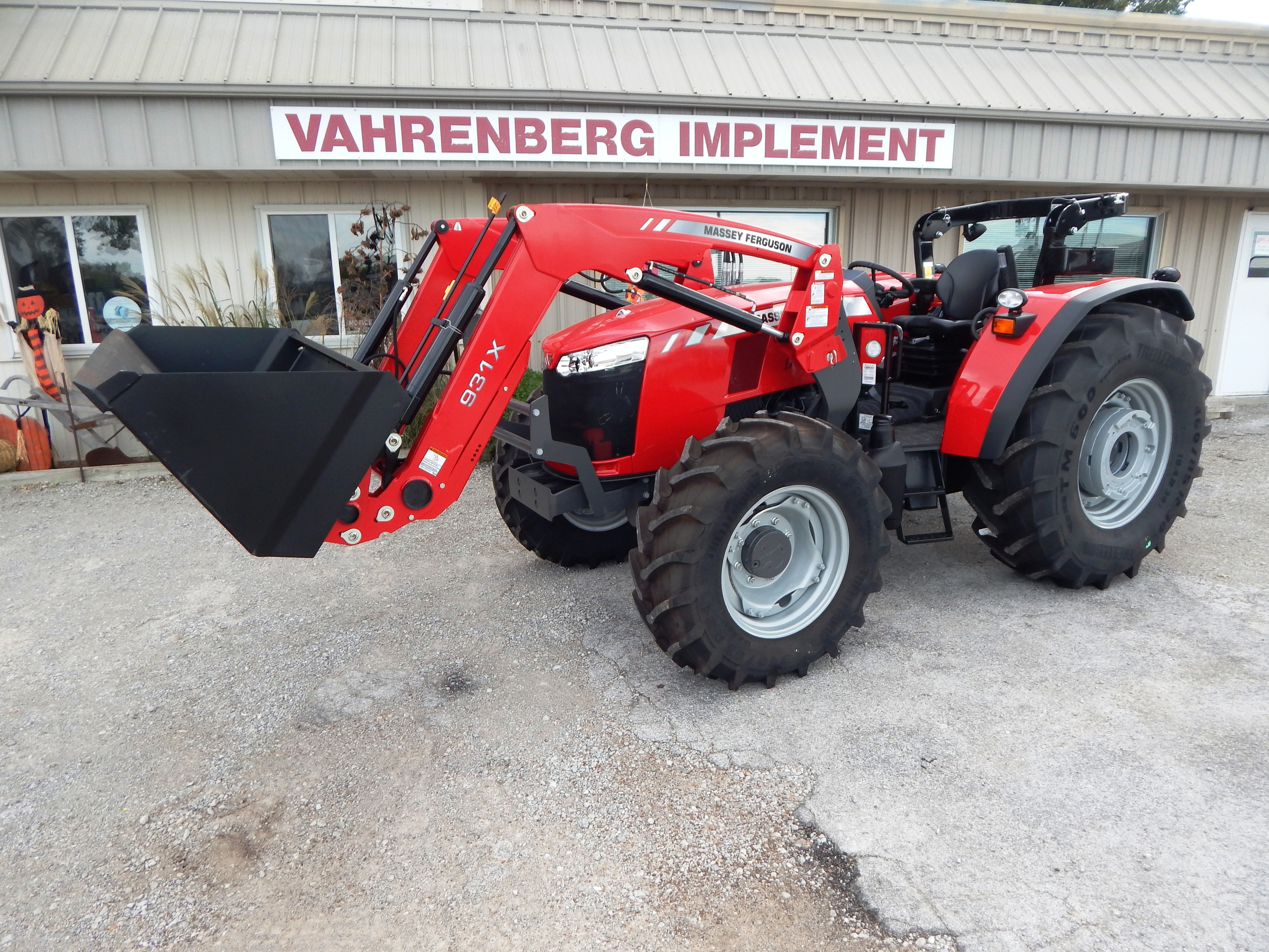 2026 Massey Ferguson 4707 Dyna2 Tractor