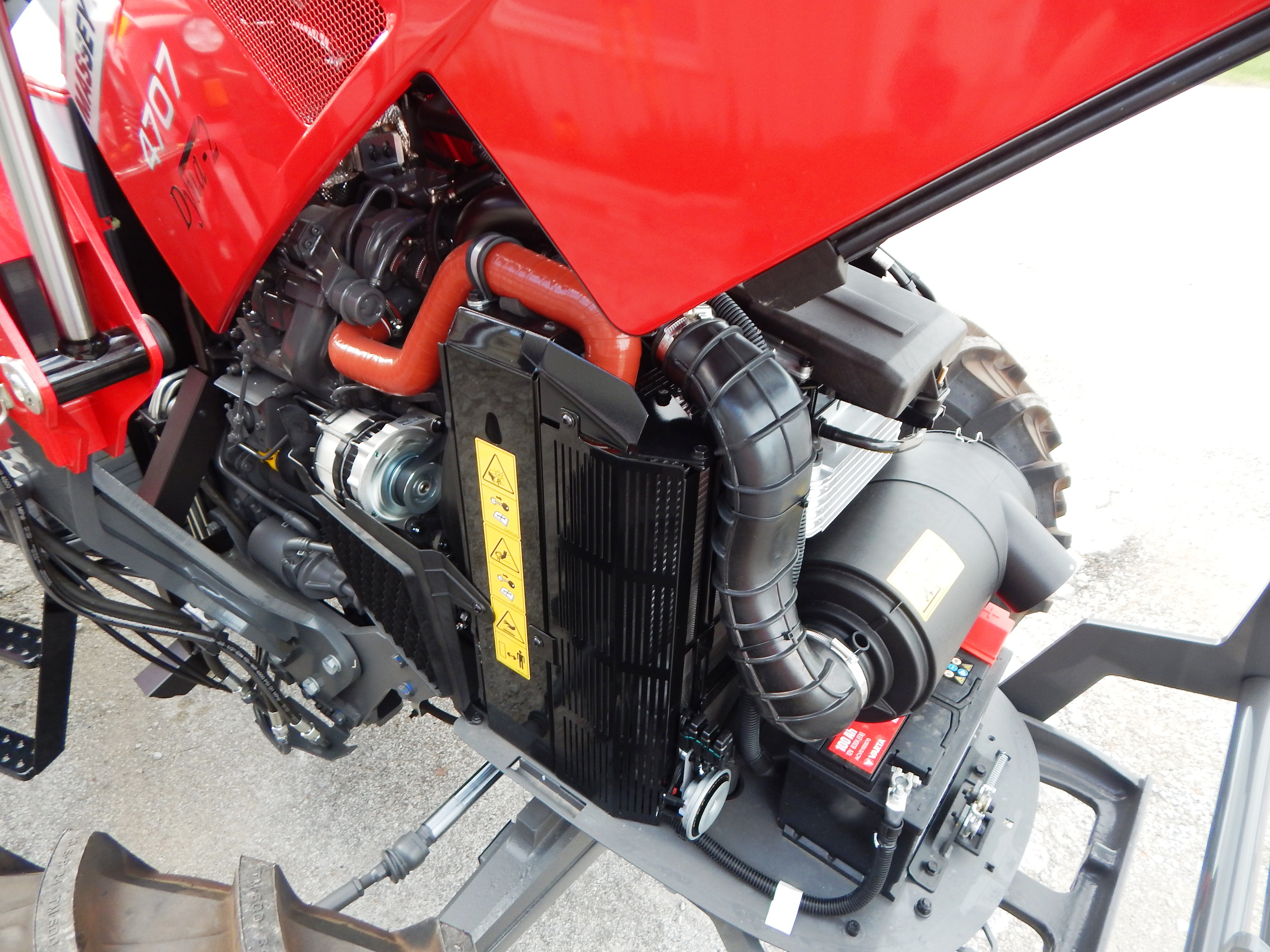 2026 Massey Ferguson 4707 Dyna2 Tractor