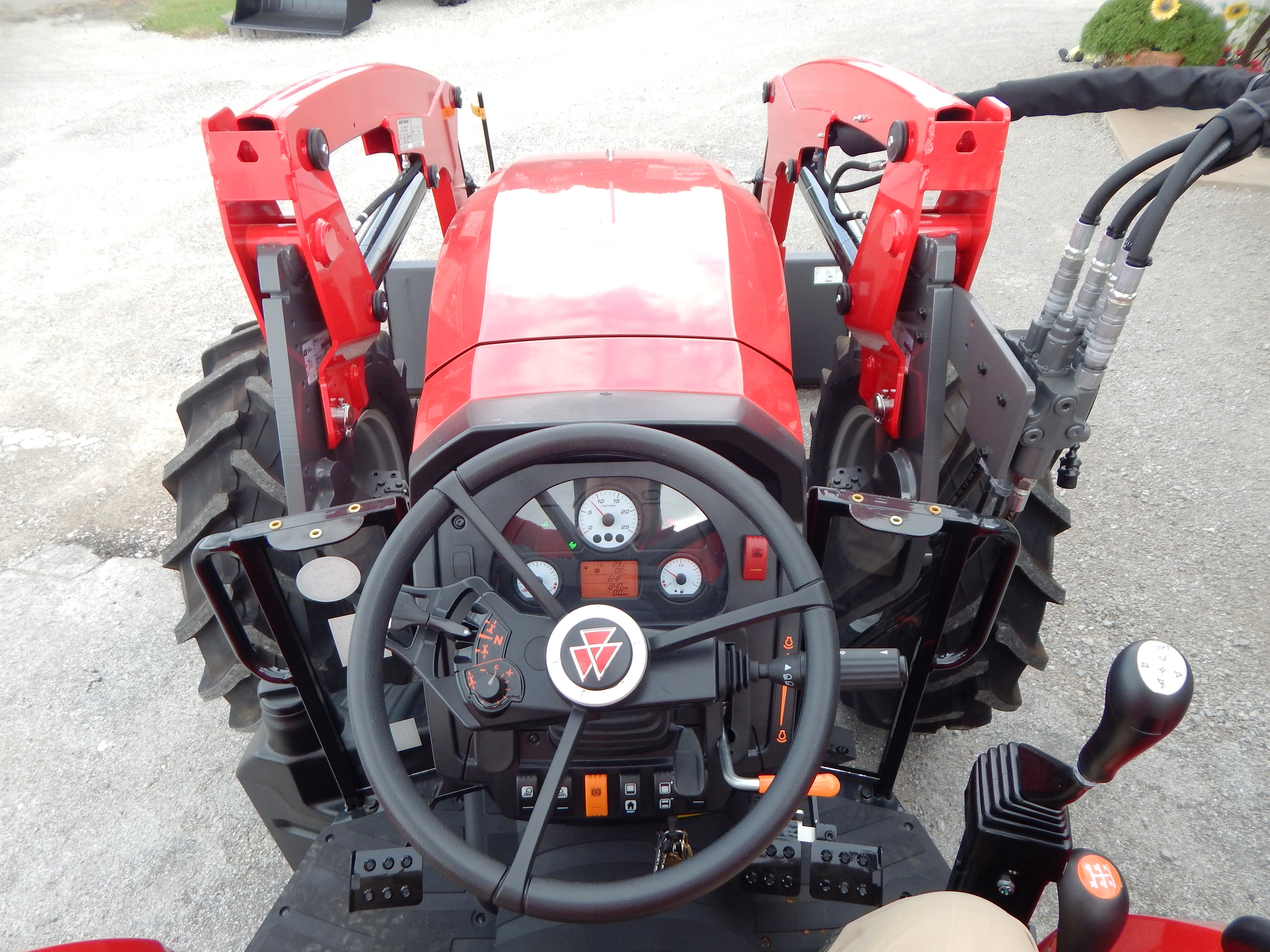 2026 Massey Ferguson 4707 Dyna2 Tractor
