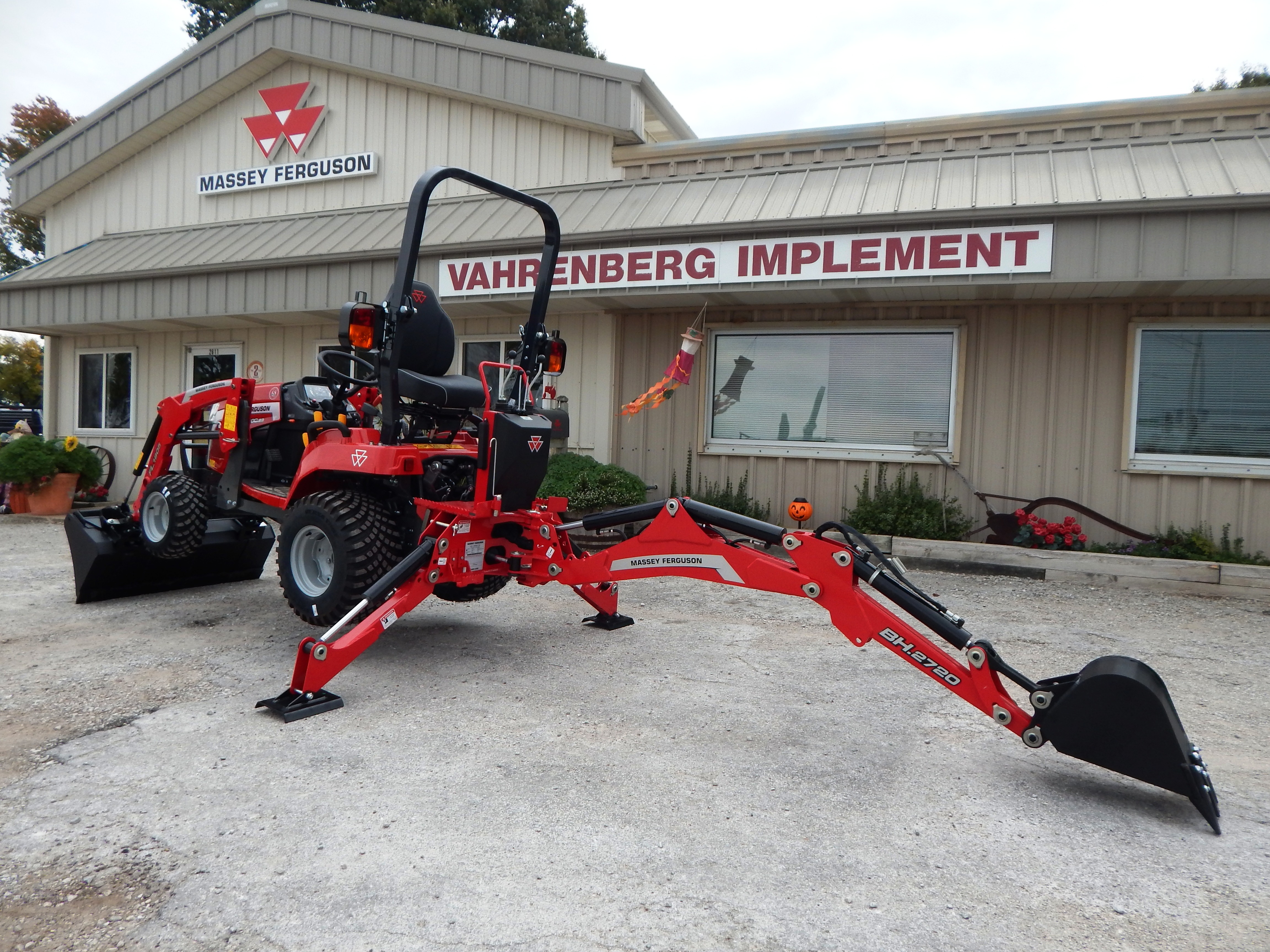 2026 Massey Ferguson 1GC.23B HYDRO TLB Tractor