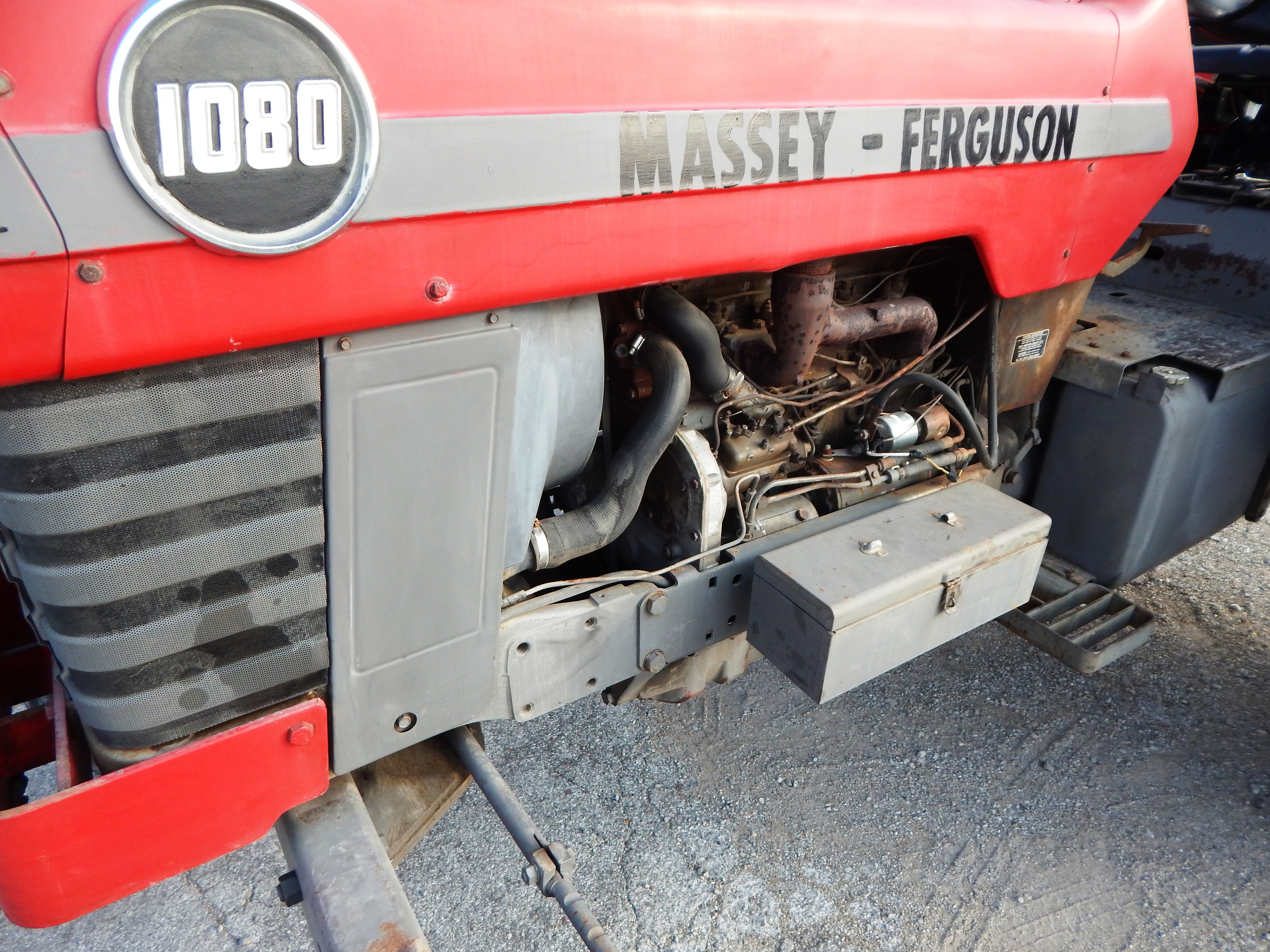 1971 Massey Ferguson 1080 Tractor