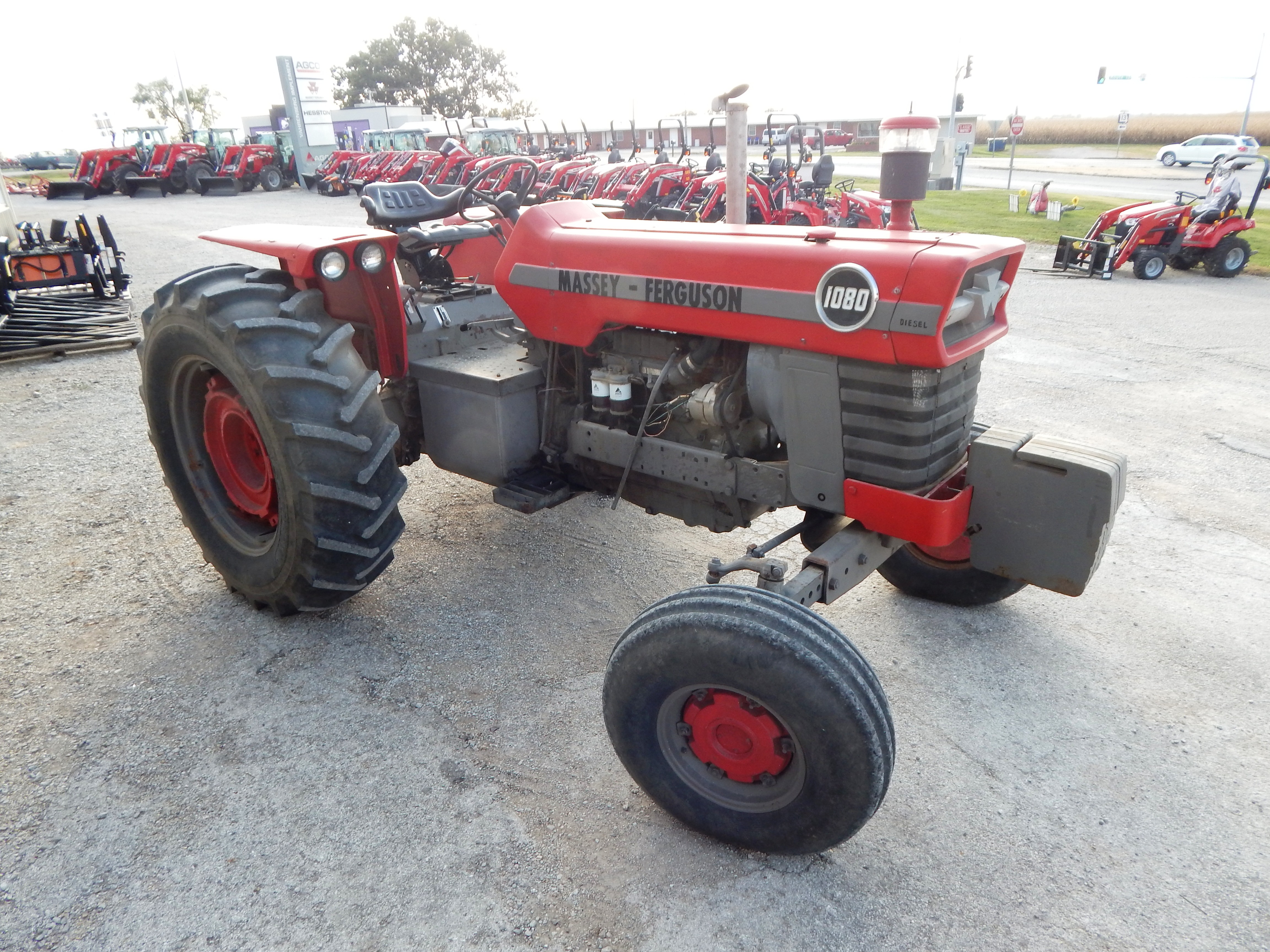 1971 Massey Ferguson 1080 Tractor