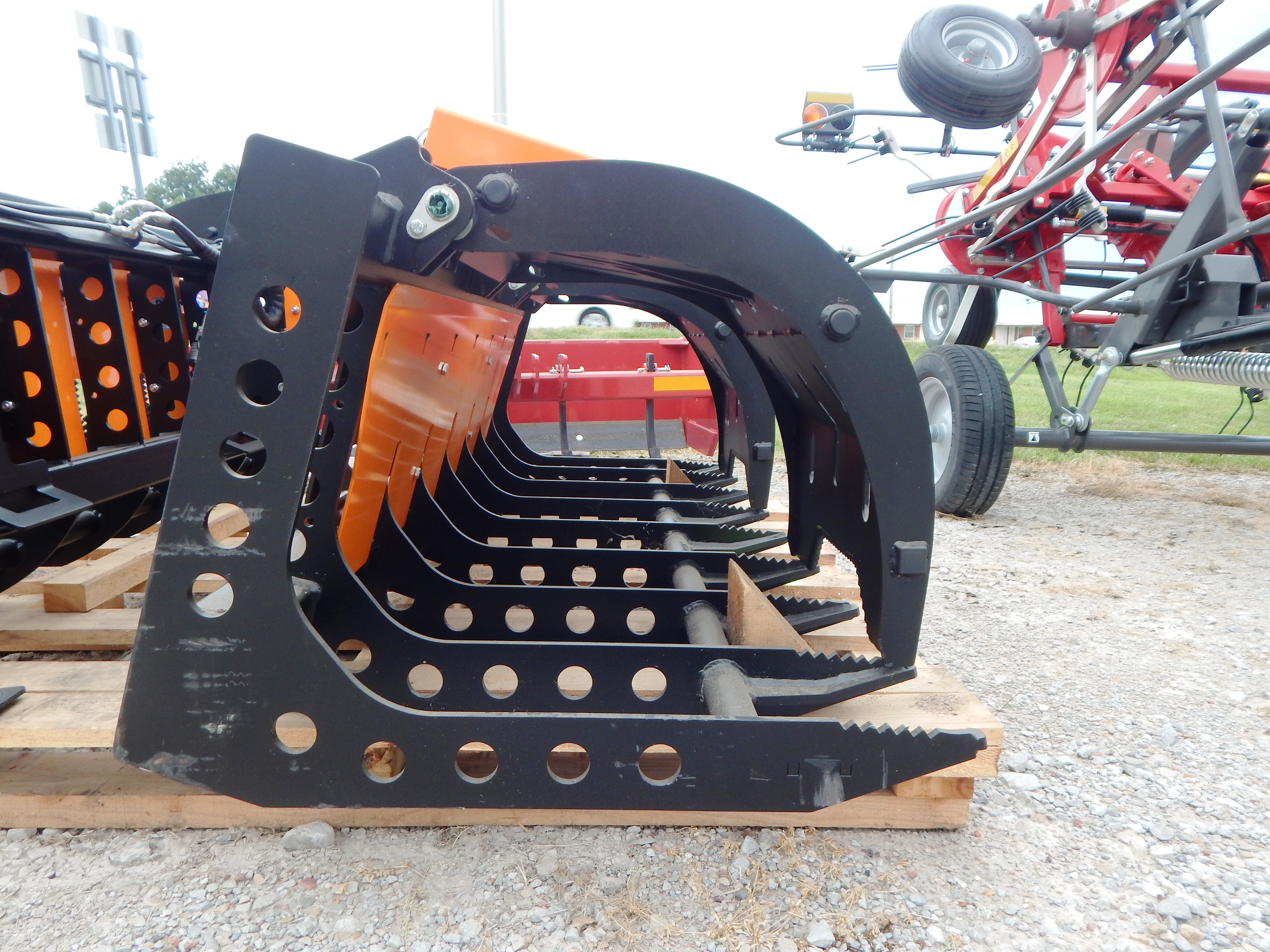 2026 Alo Quicke CL72 Root Grapple Rake