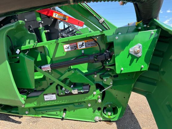 2022 John Deere RD40F Header Combine