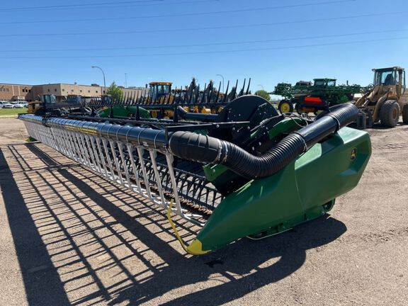 2022 John Deere RD40F Header Combine