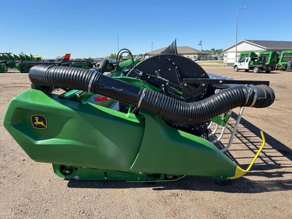 2022 John Deere RD40F Header Combine