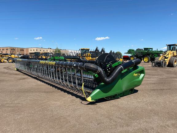 2022 John Deere RD40F Header Combine