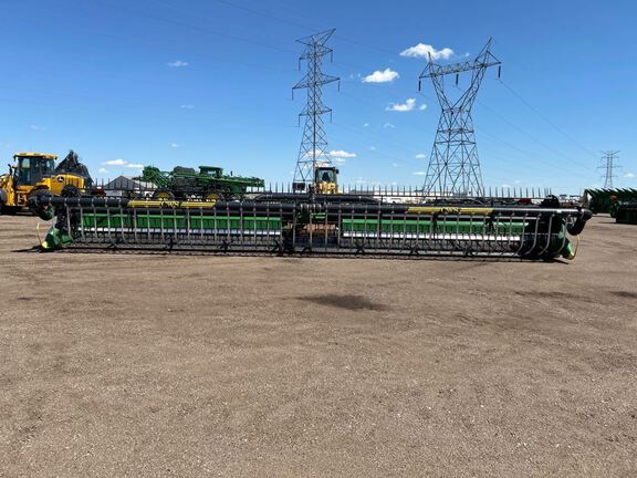 2022 John Deere RD40F Header Combine