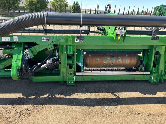 2022 John Deere RD40F Header Combine