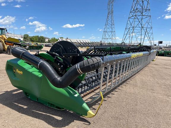 2022 John Deere RD40F Header Combine