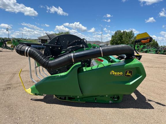 2022 John Deere RD40F Header Combine