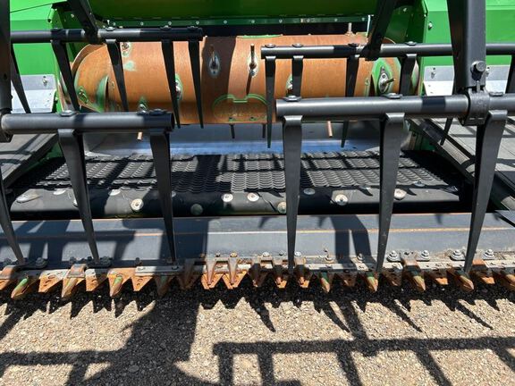 2022 John Deere RD40F Header Combine